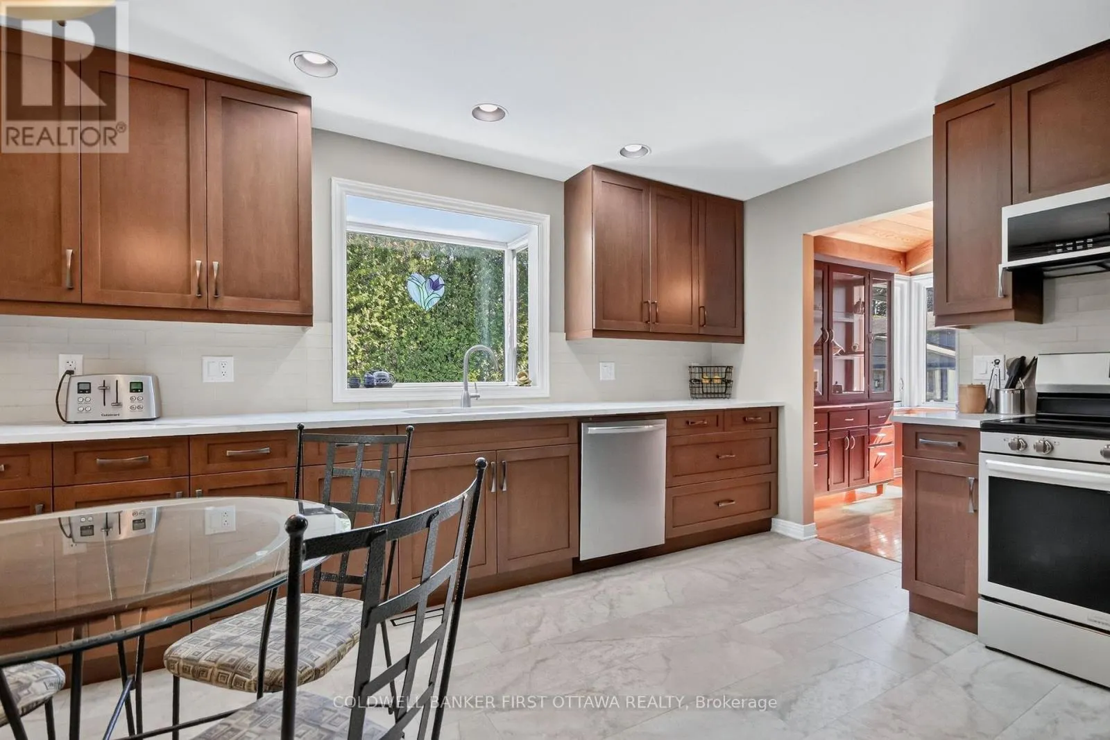 9 FOXRUN LANE