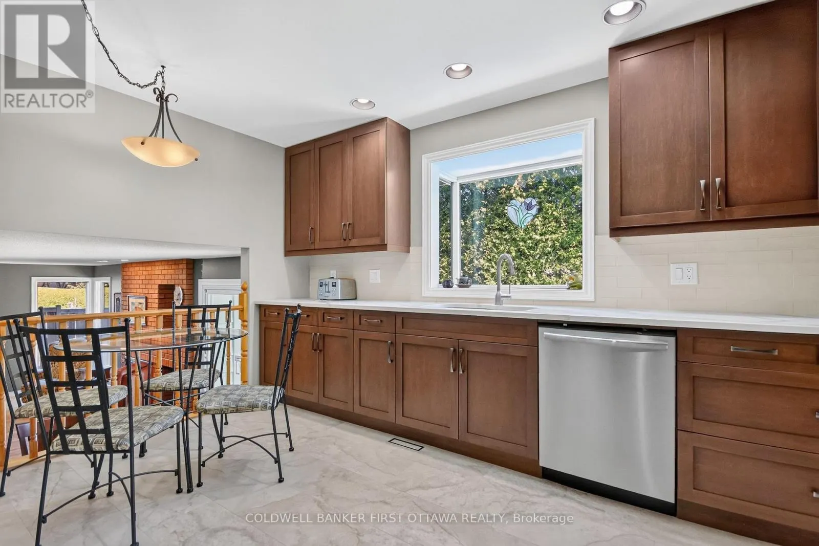 9 FOXRUN LANE