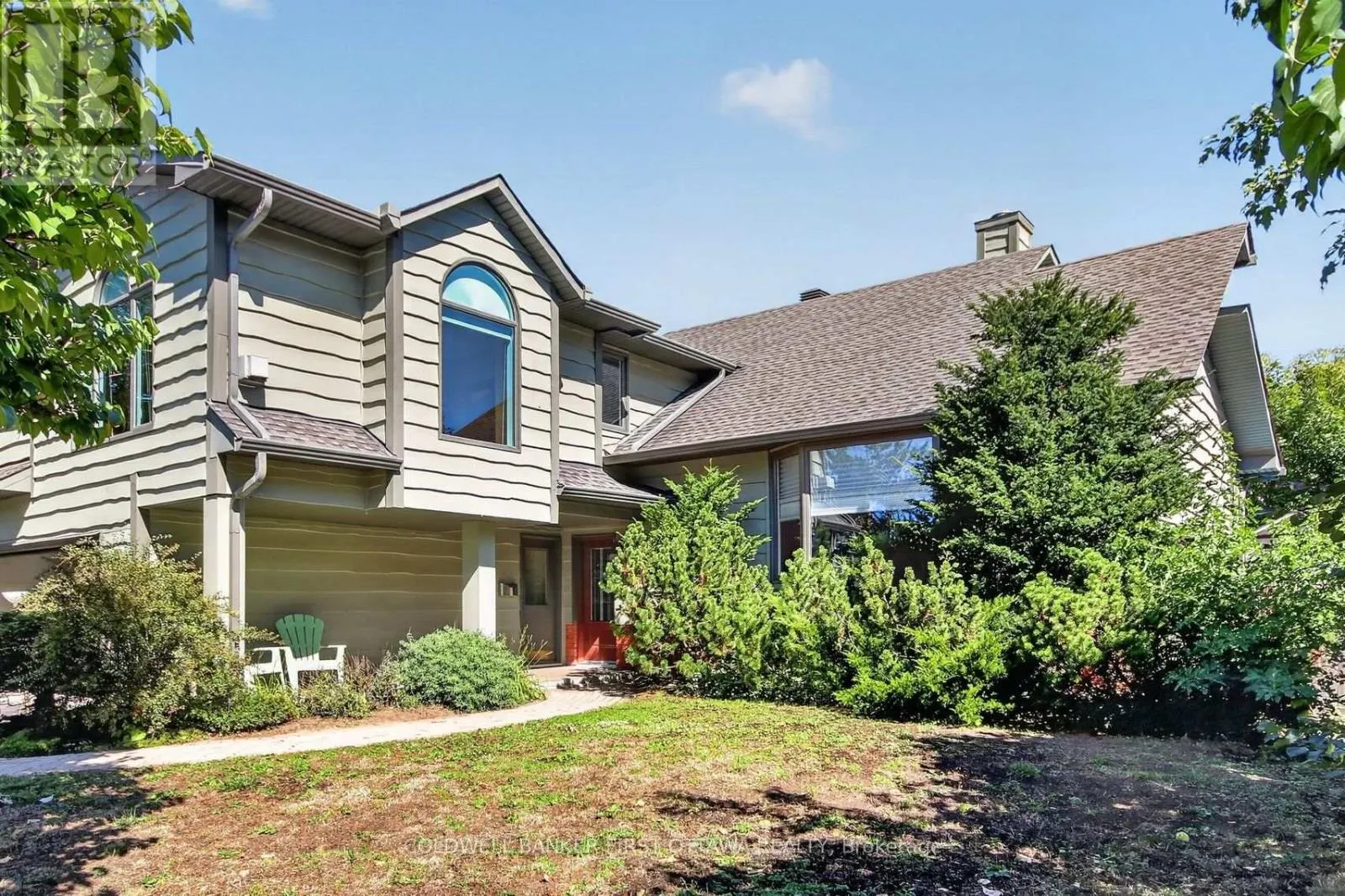 9 FOXRUN LANE