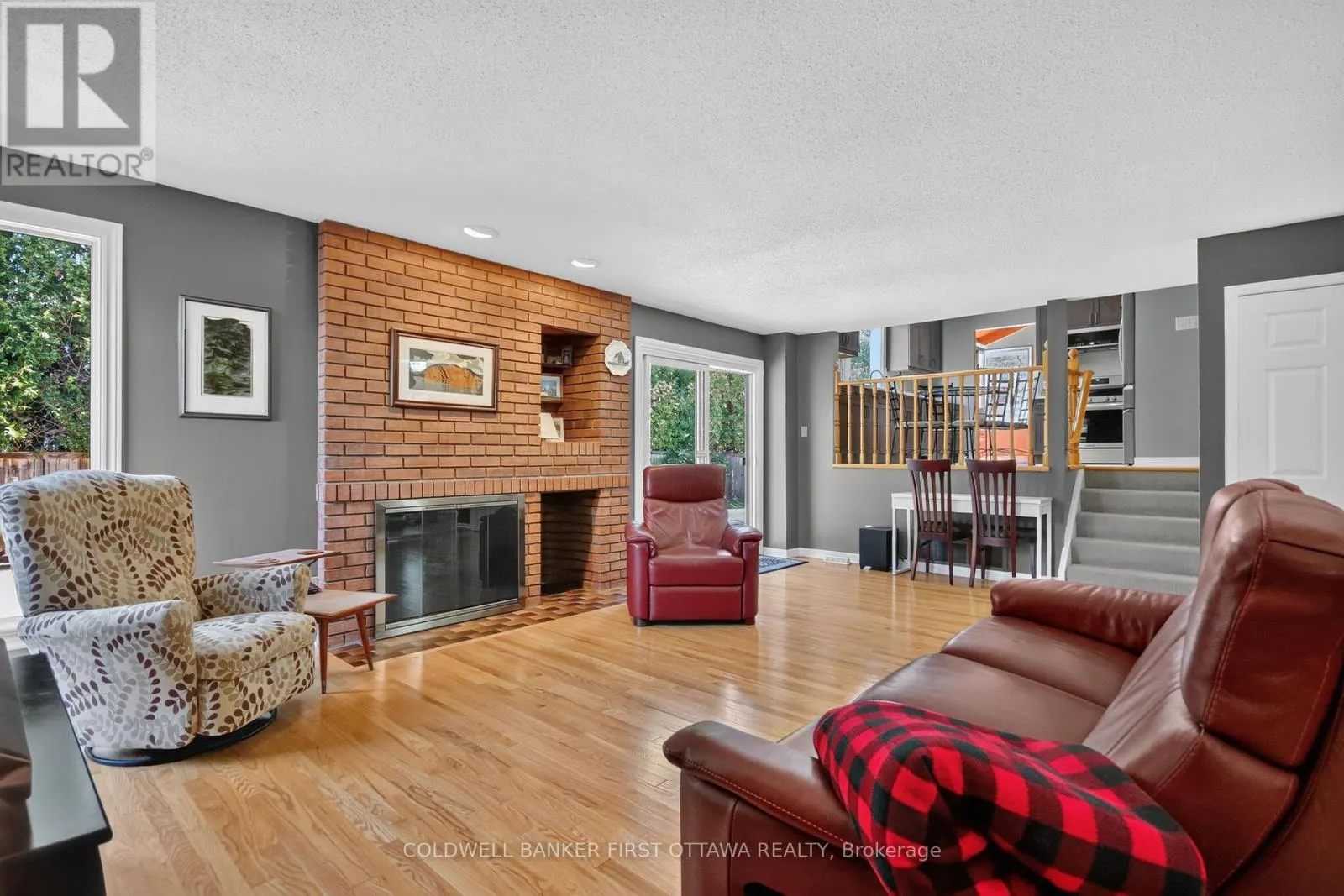 9 FOXRUN LANE