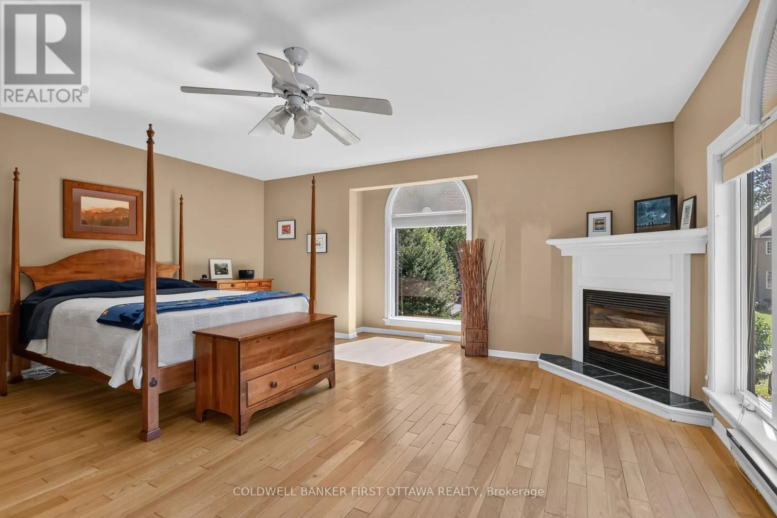9 FOXRUN LANE
