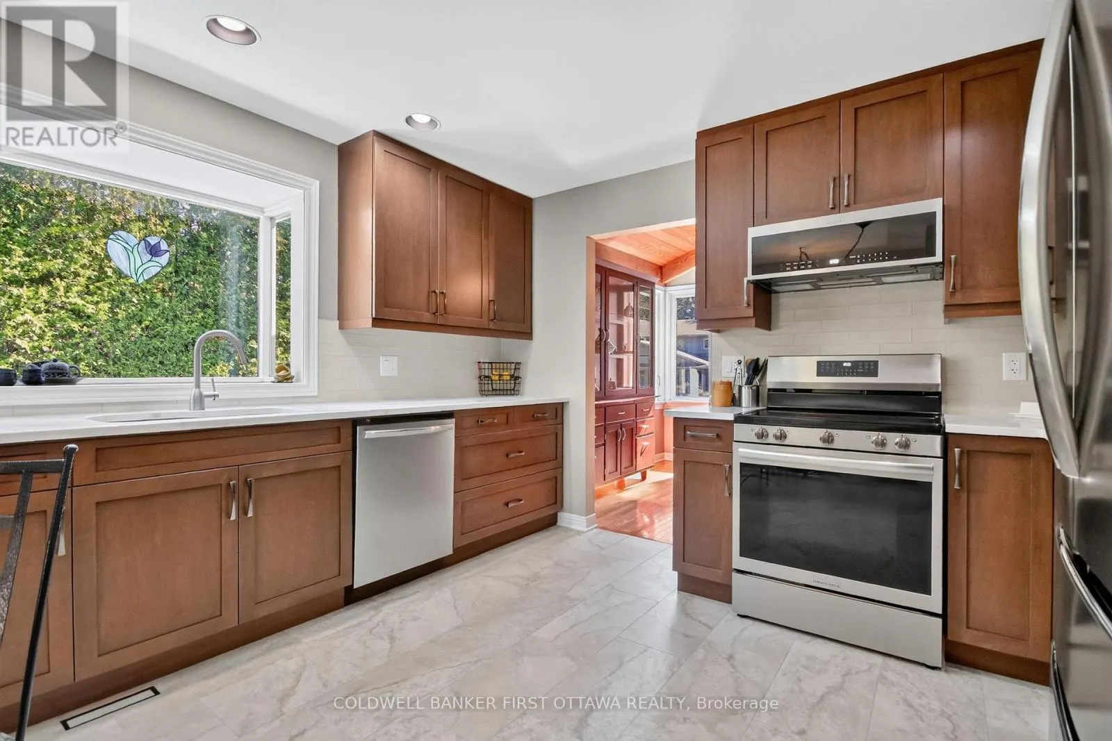 9 FOXRUN LANE