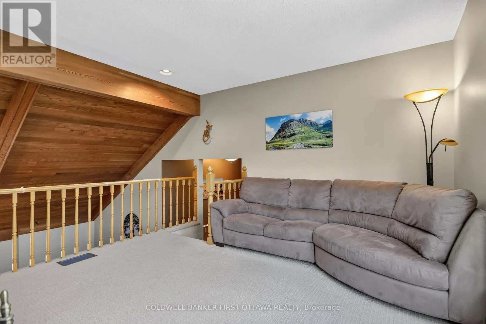 9 FOXRUN LANE