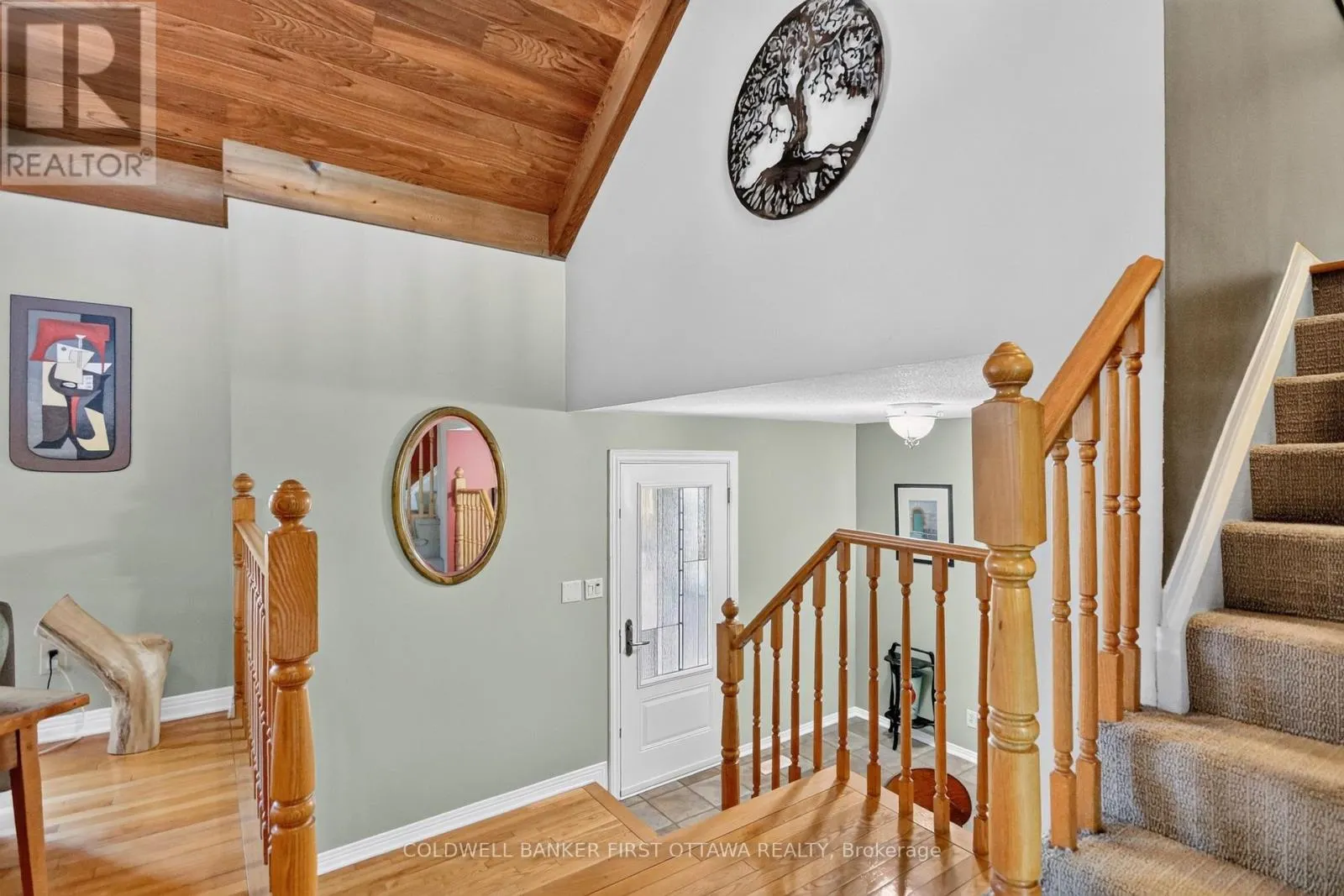 9 FOXRUN LANE
