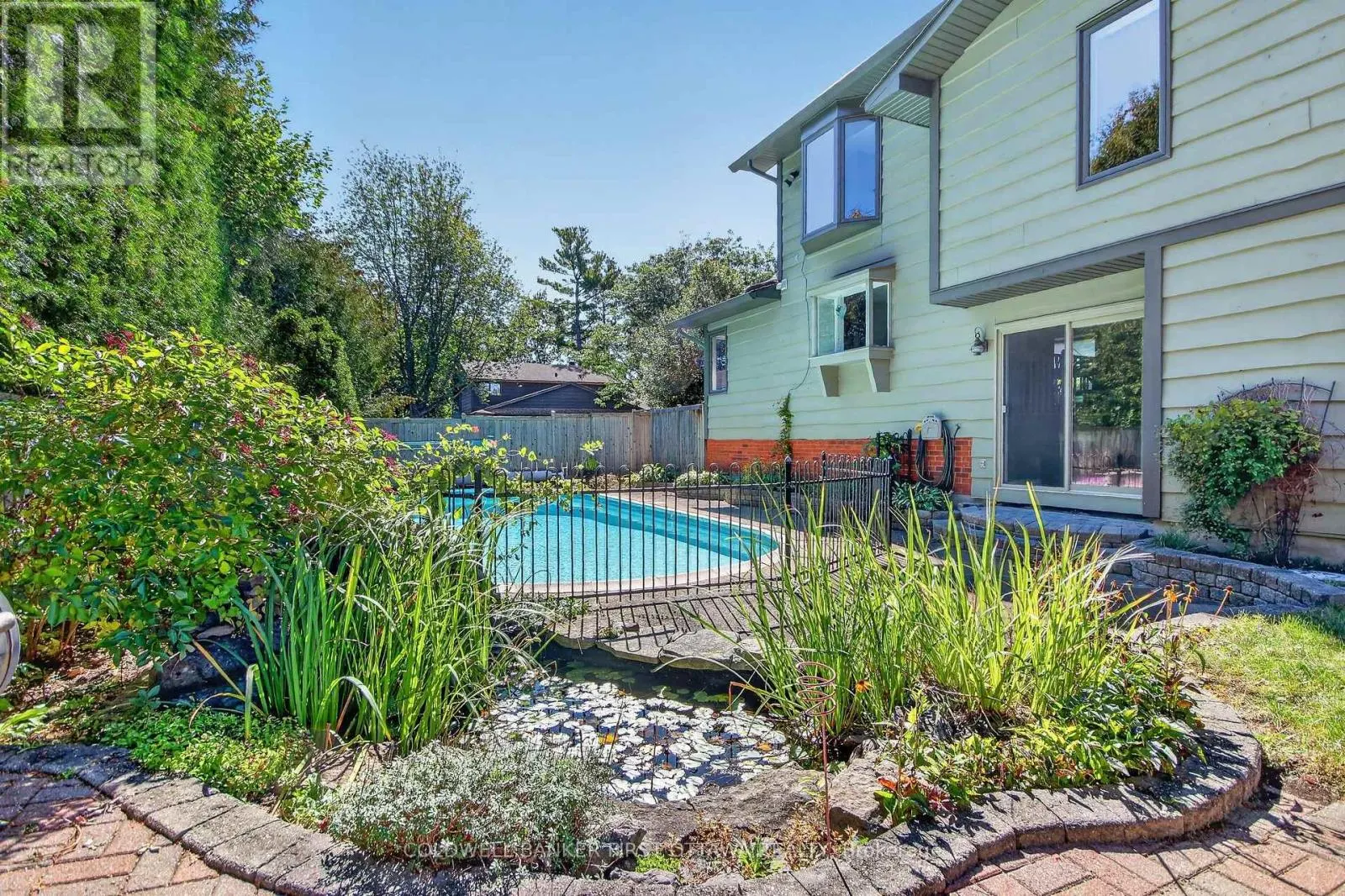 9 FOXRUN LANE