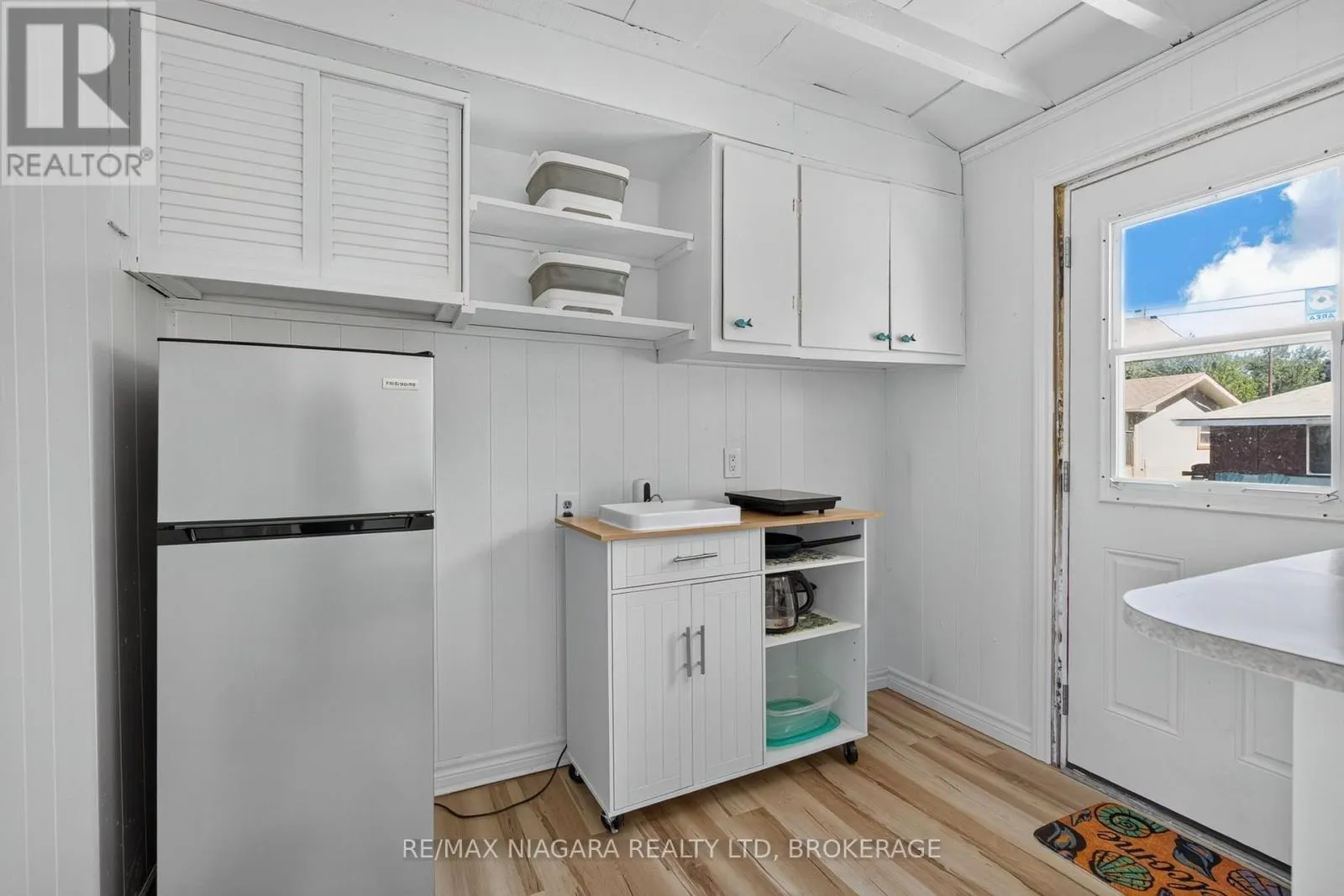 47 - 11046 LAKESHORE ROAD #47