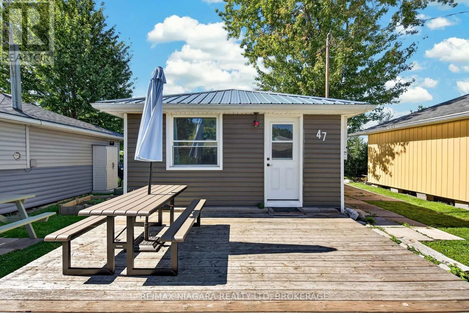 47 - 11046 LAKESHORE ROAD #47