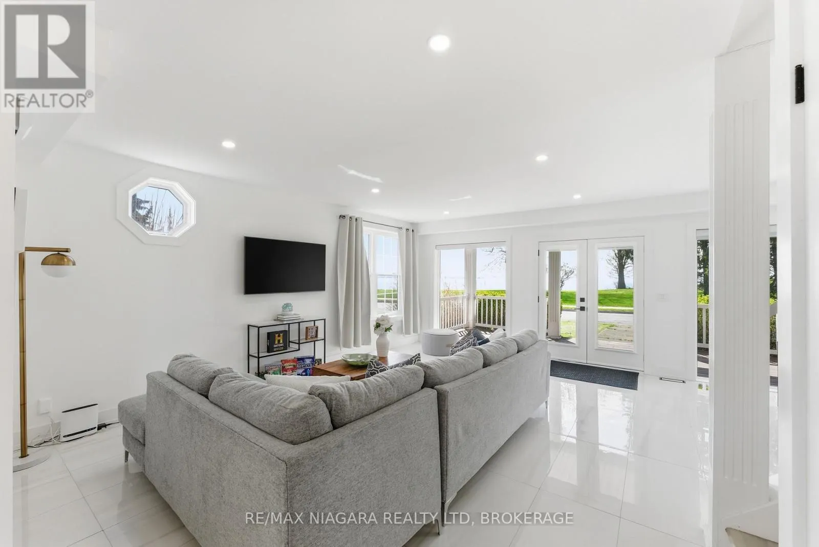616 LAKESHORE ROAD