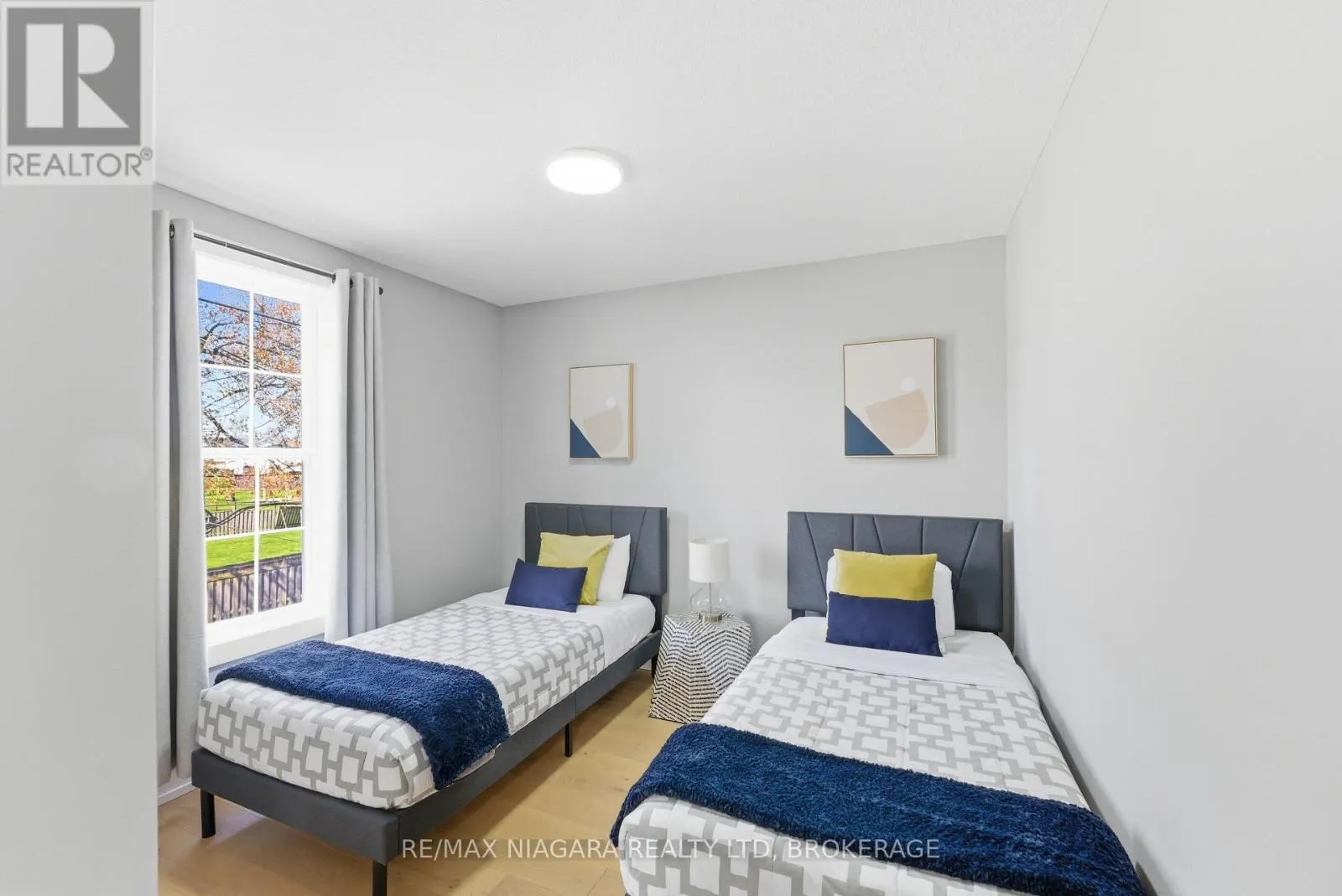 616 LAKESHORE ROAD