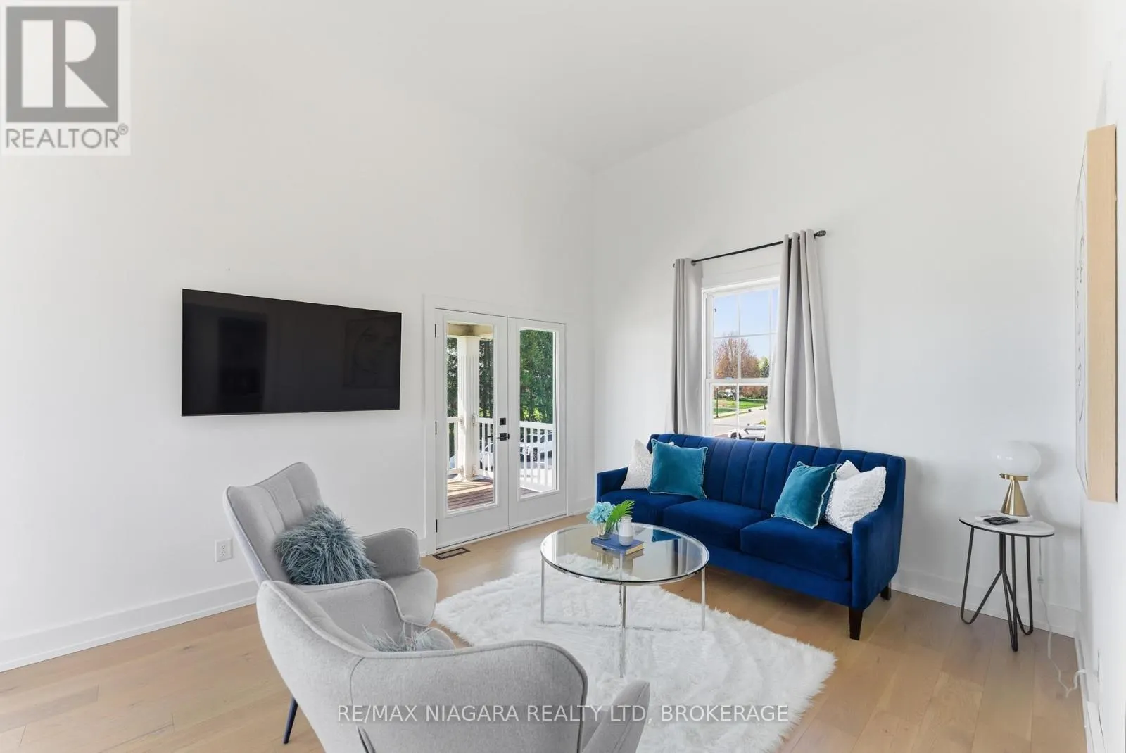 616 LAKESHORE ROAD