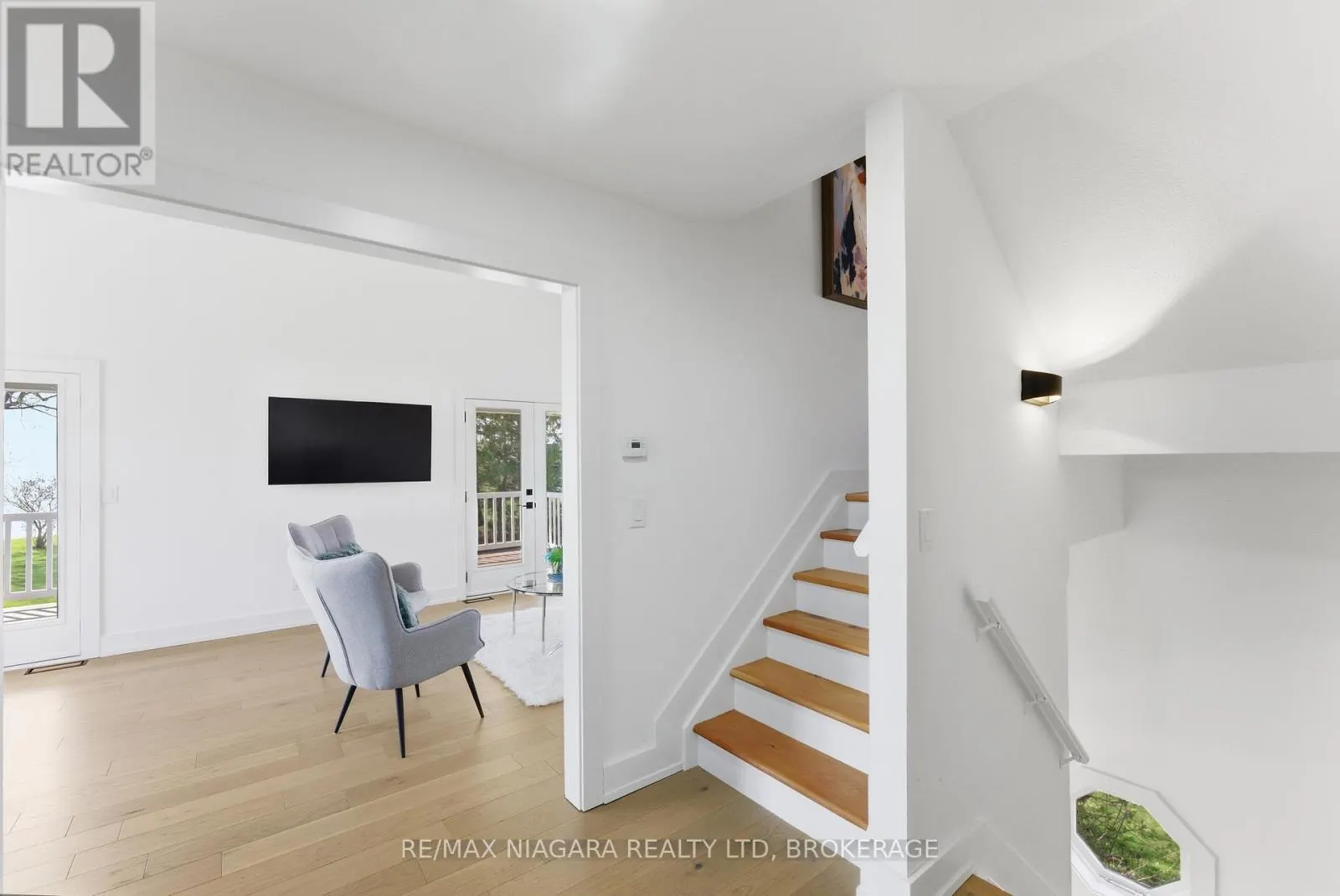 616 LAKESHORE ROAD