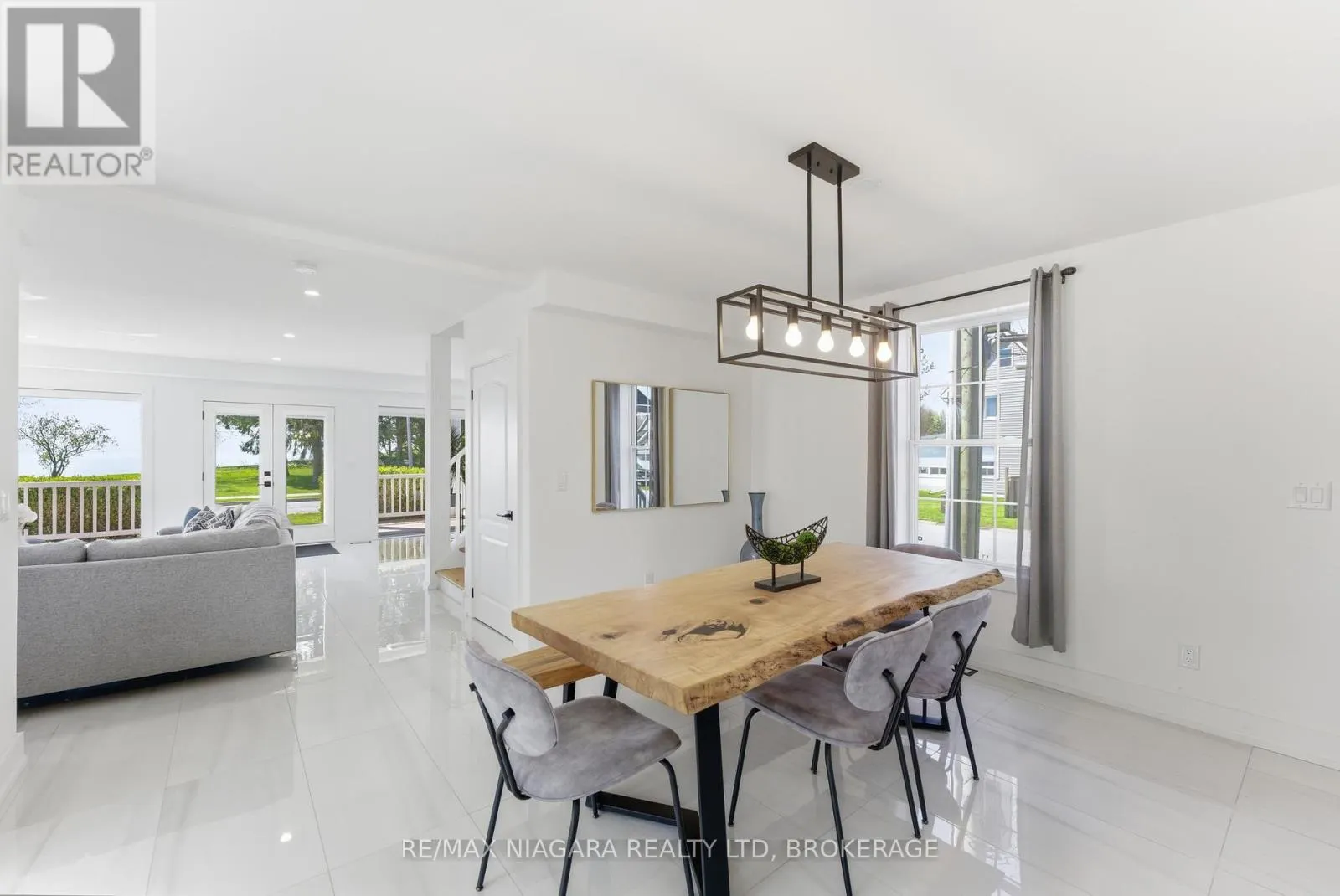 616 LAKESHORE ROAD