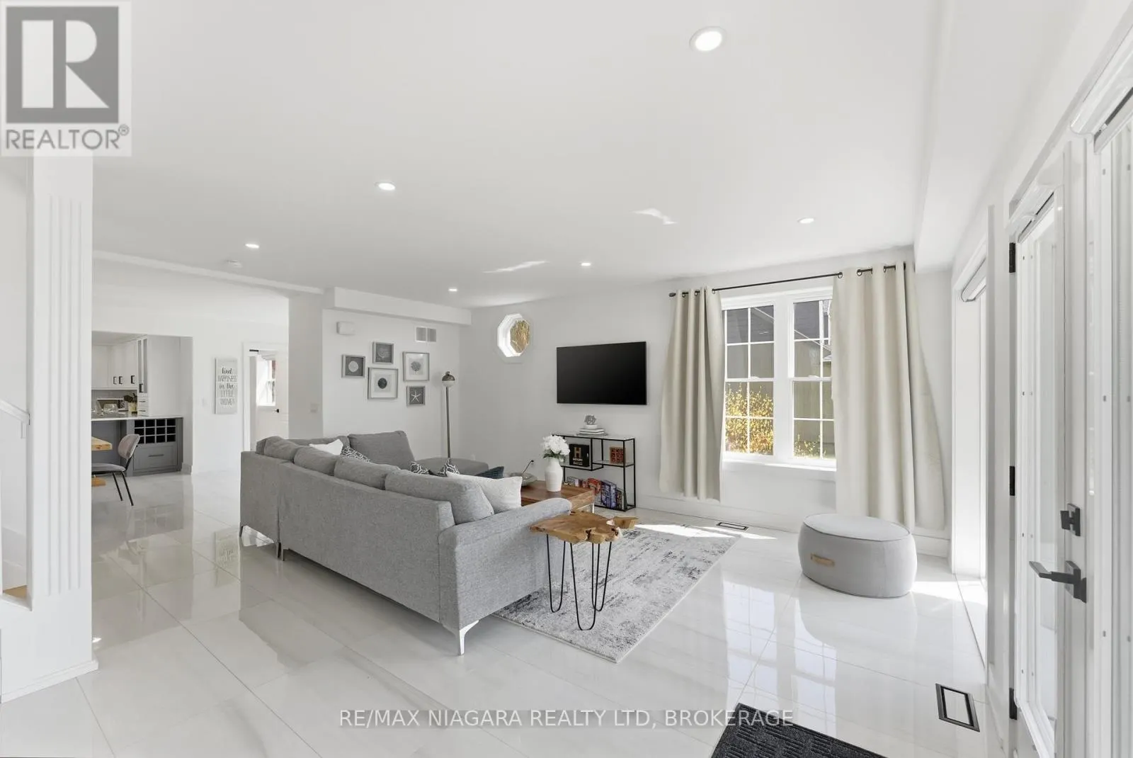 616 LAKESHORE ROAD