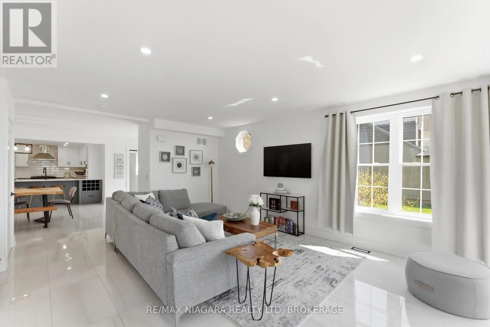 616 LAKESHORE ROAD