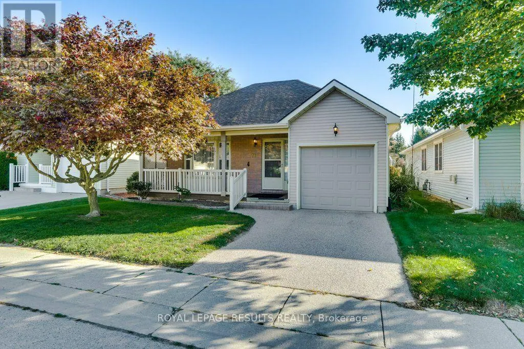 71 EDWIN CRESCENT