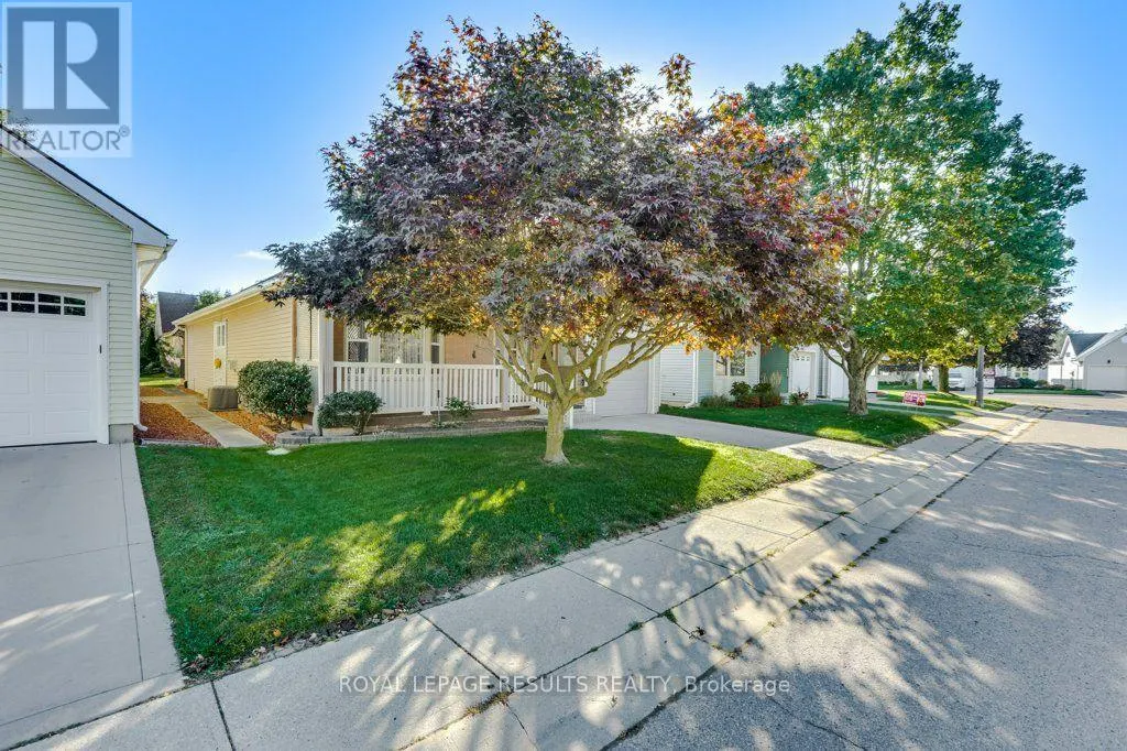 71 EDWIN CRESCENT