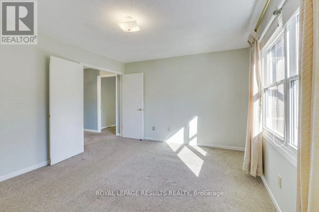 71 EDWIN CRESCENT