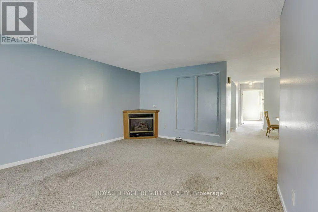 71 EDWIN CRESCENT
