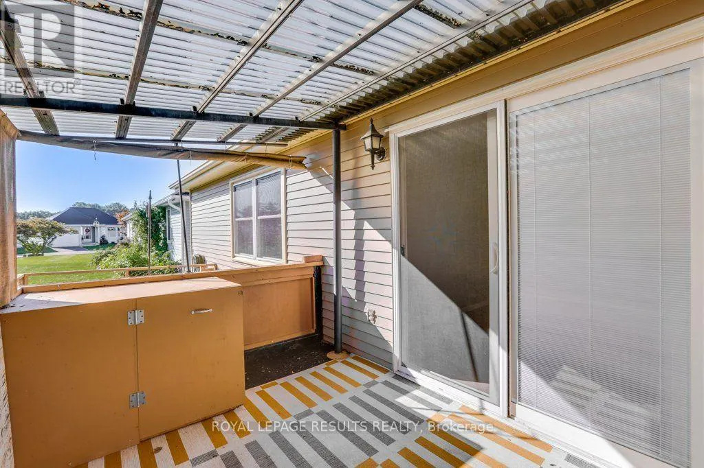 71 EDWIN CRESCENT