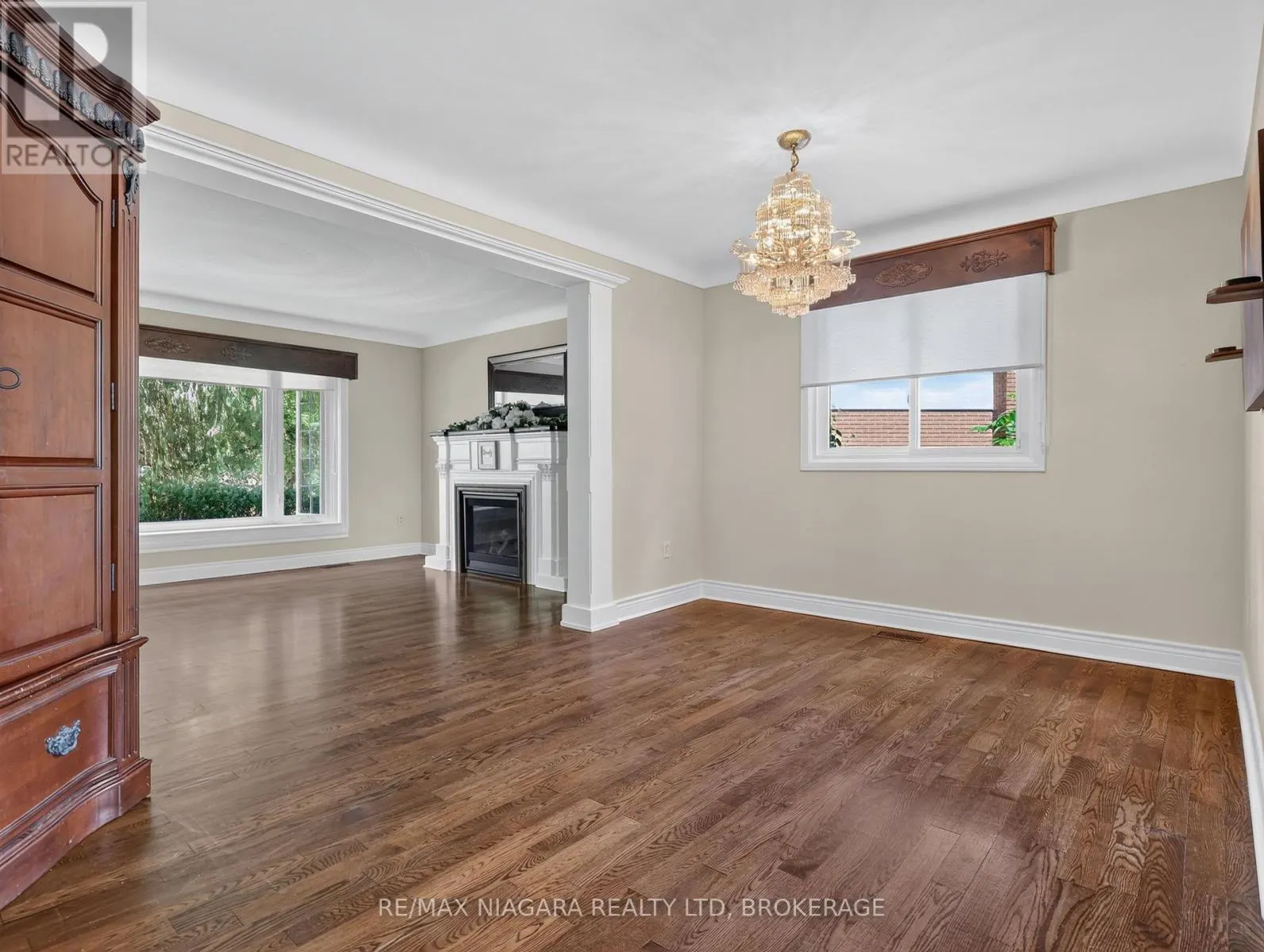 14 FAIRLAWN COURT