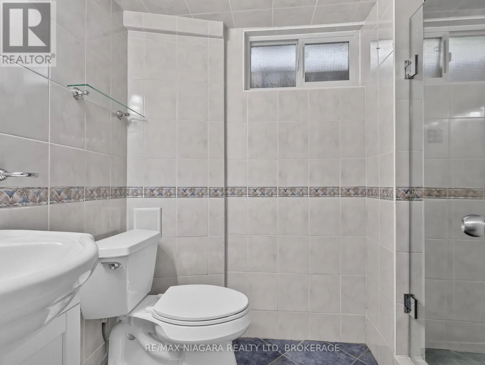14 FAIRLAWN COURT