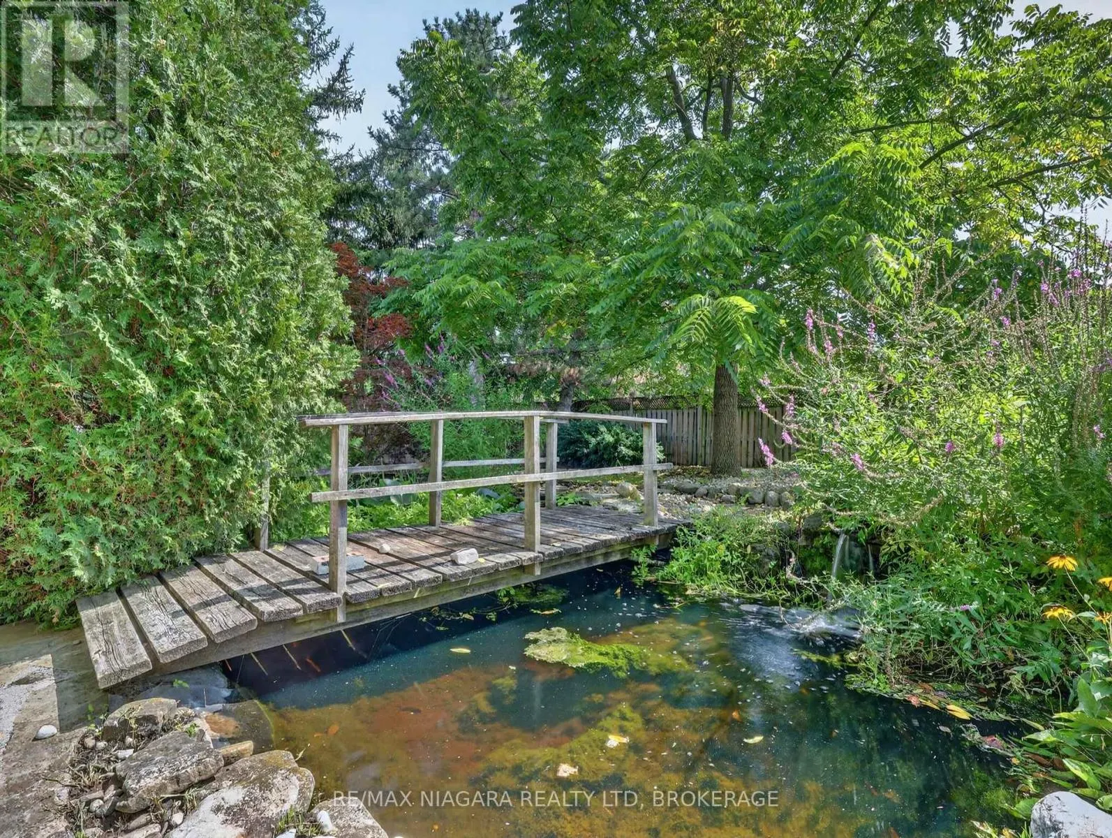 14 FAIRLAWN COURT