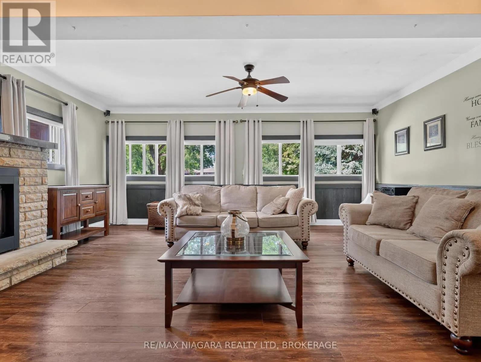 14 FAIRLAWN COURT