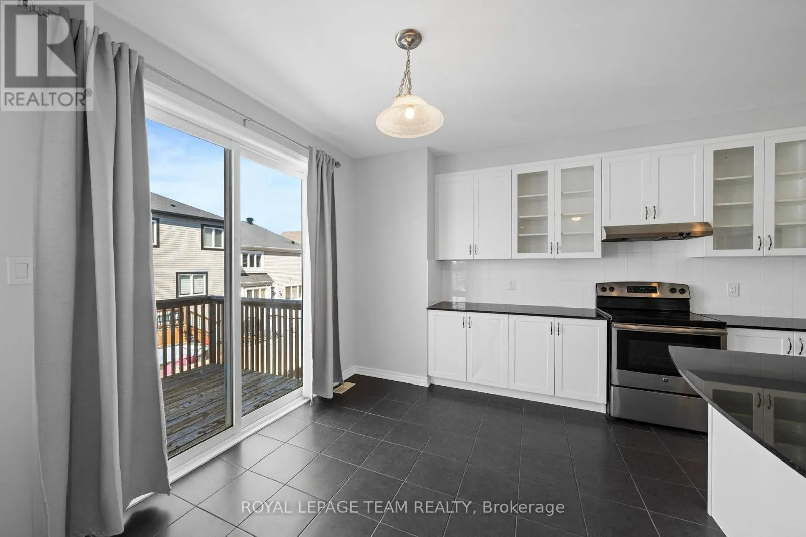 32 ESCALLONIA COURT
