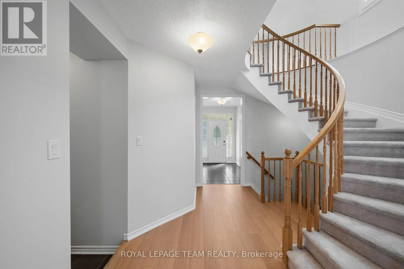 32 ESCALLONIA COURT