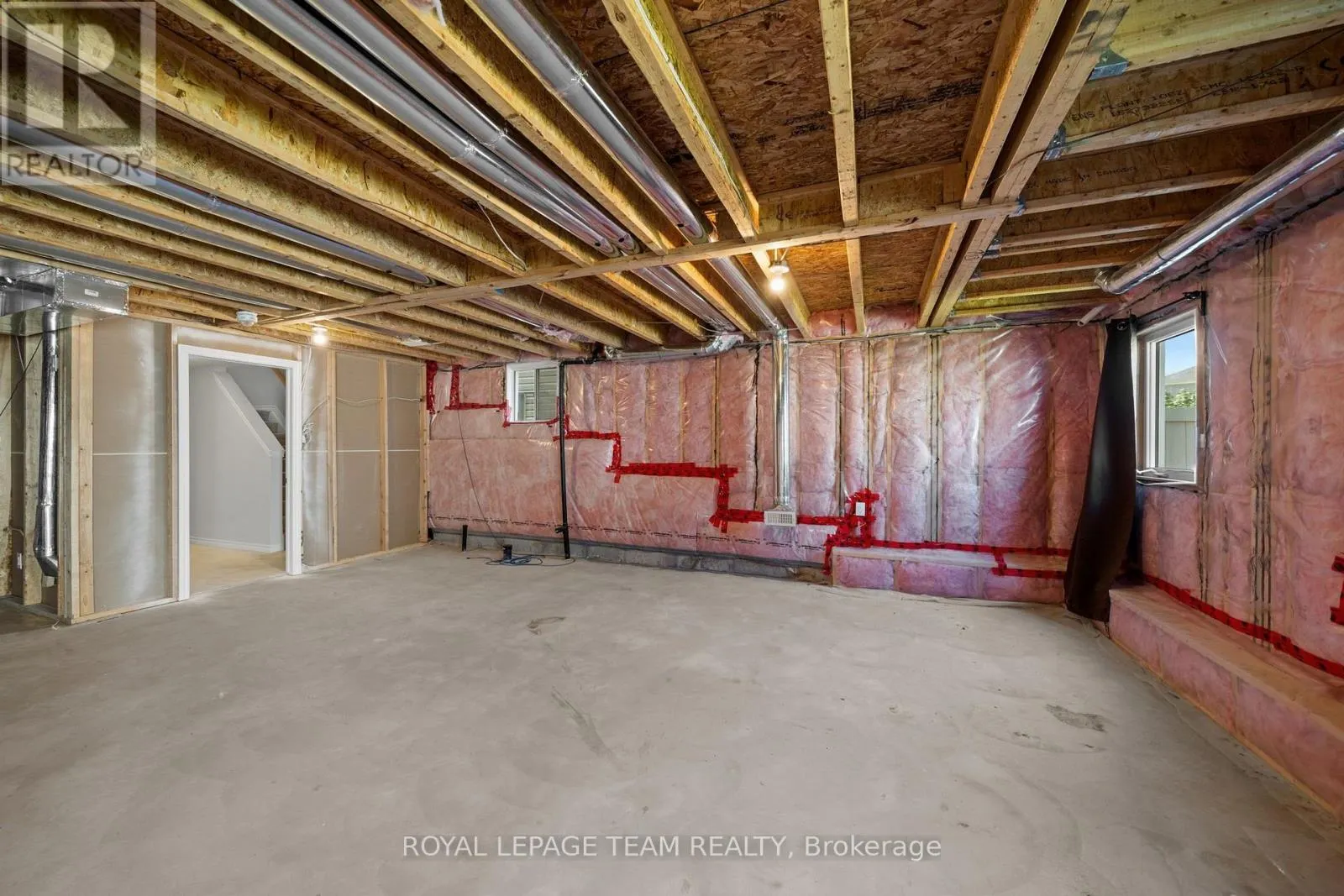 32 ESCALLONIA COURT