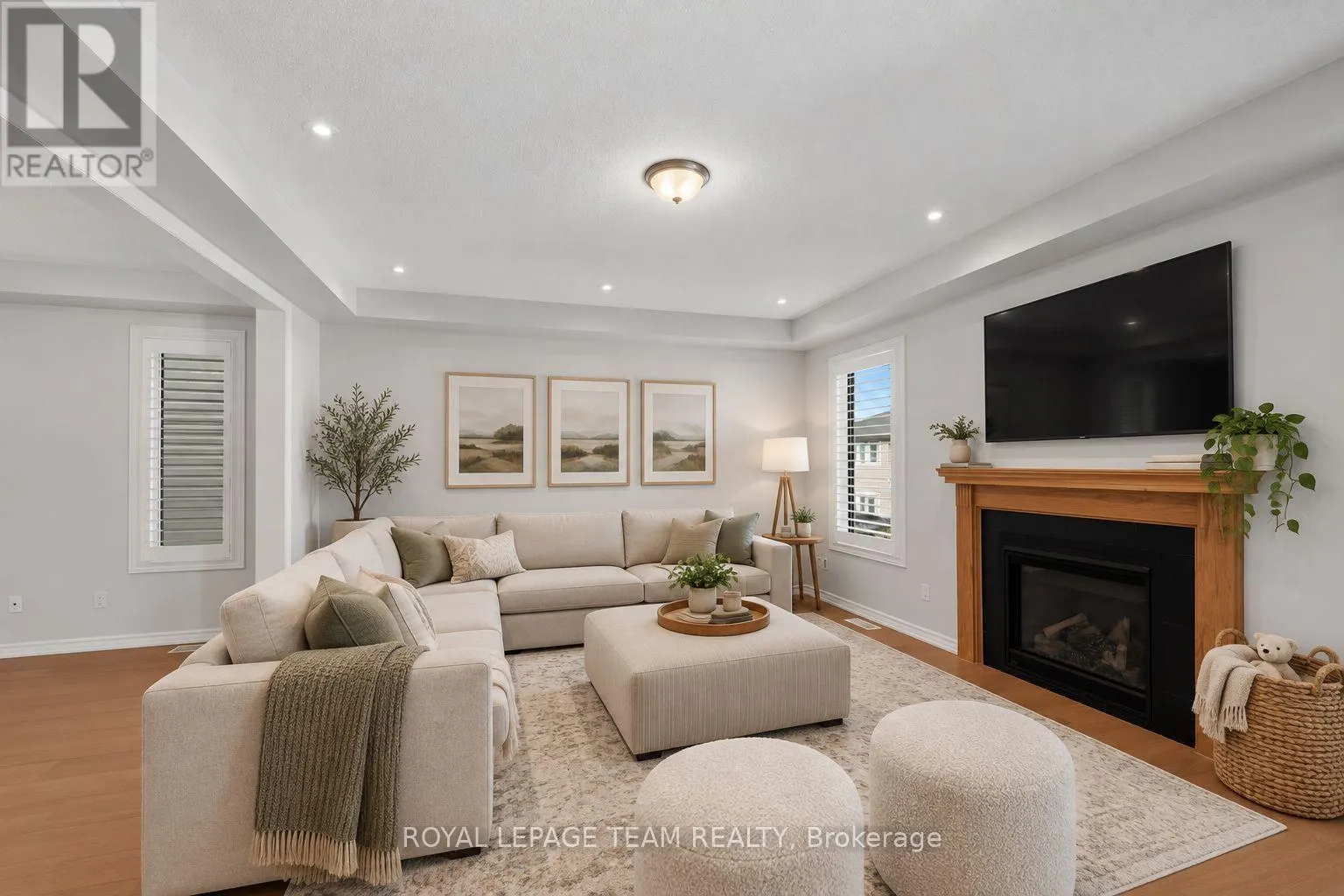 32 ESCALLONIA COURT
