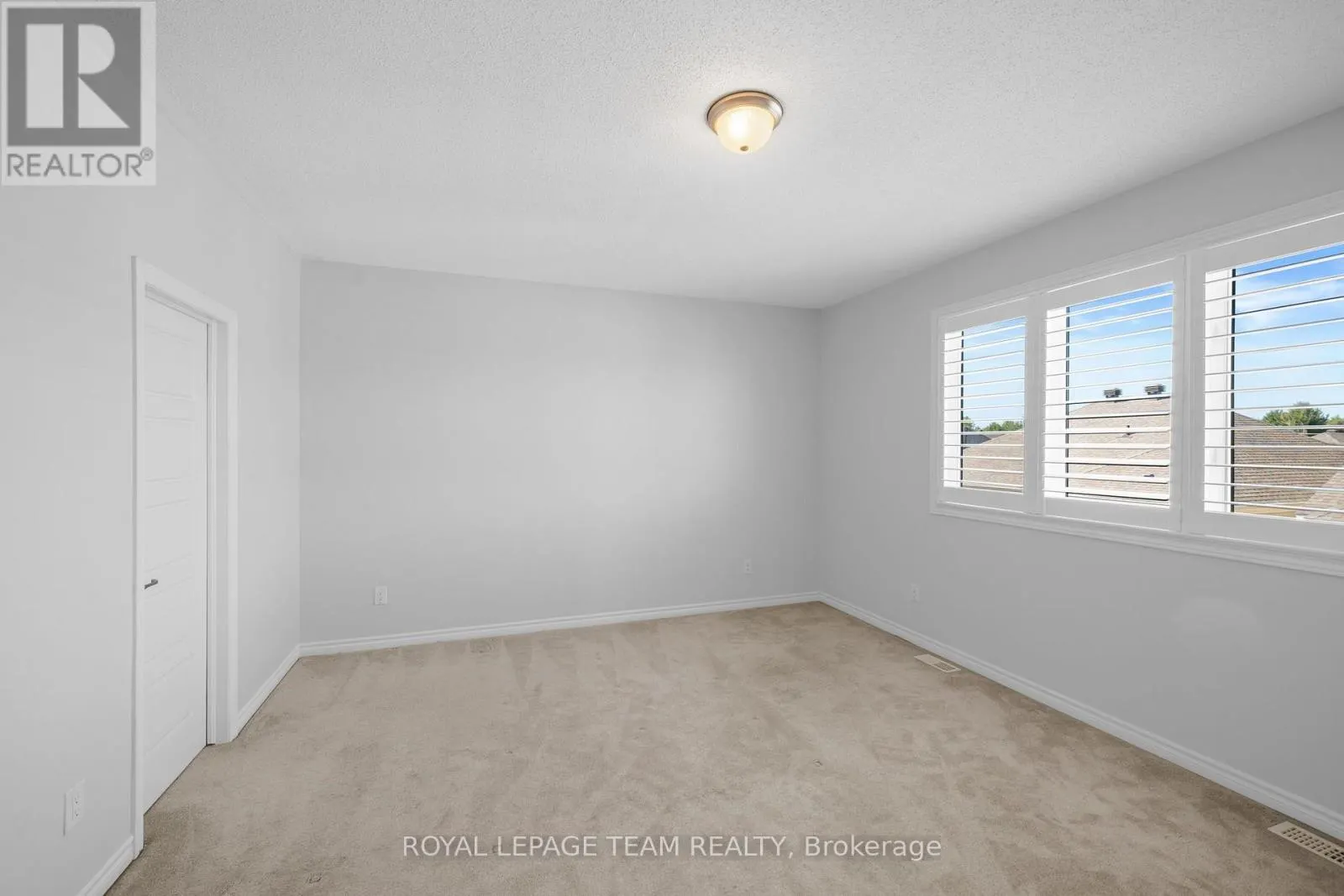 32 ESCALLONIA COURT