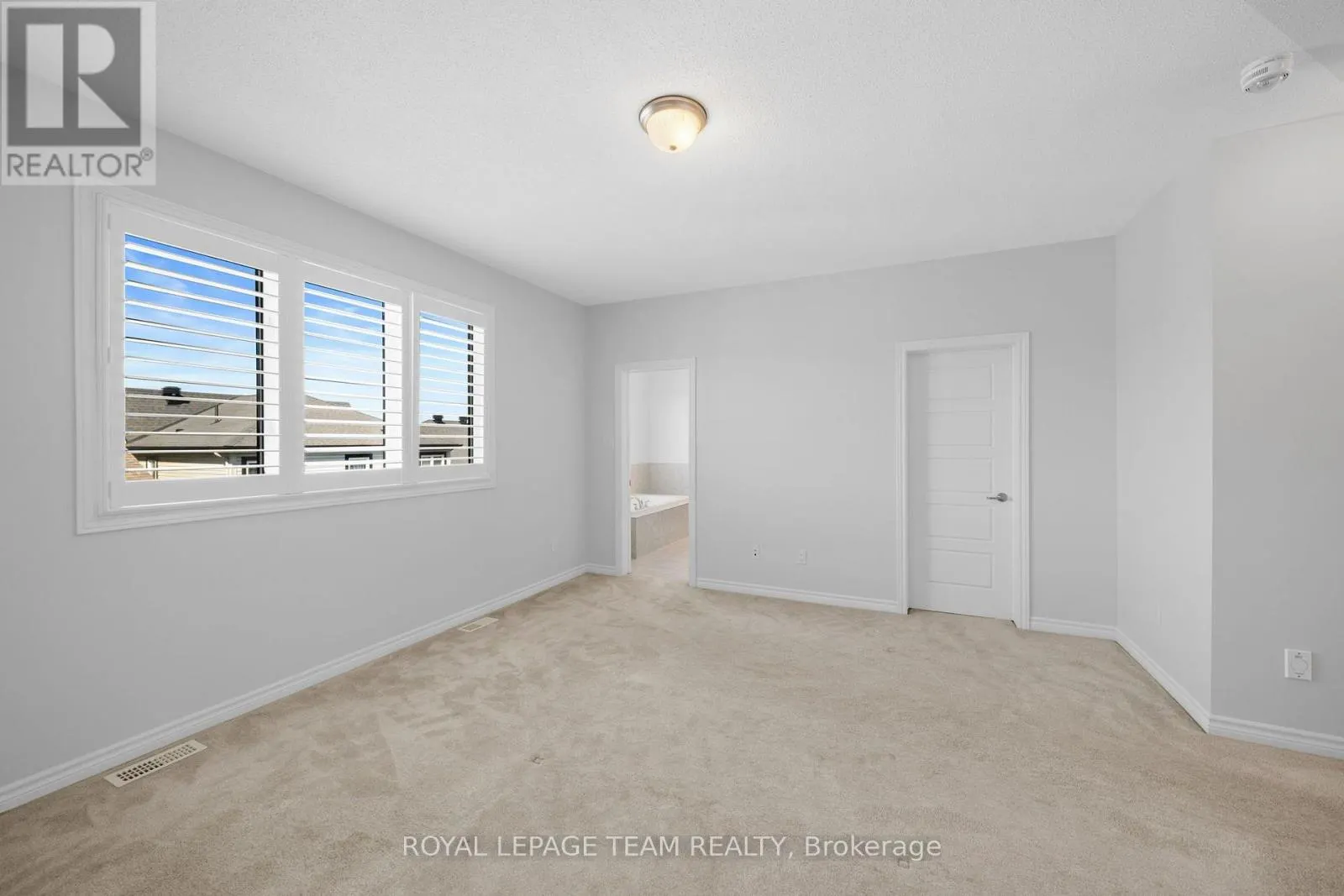 32 ESCALLONIA COURT