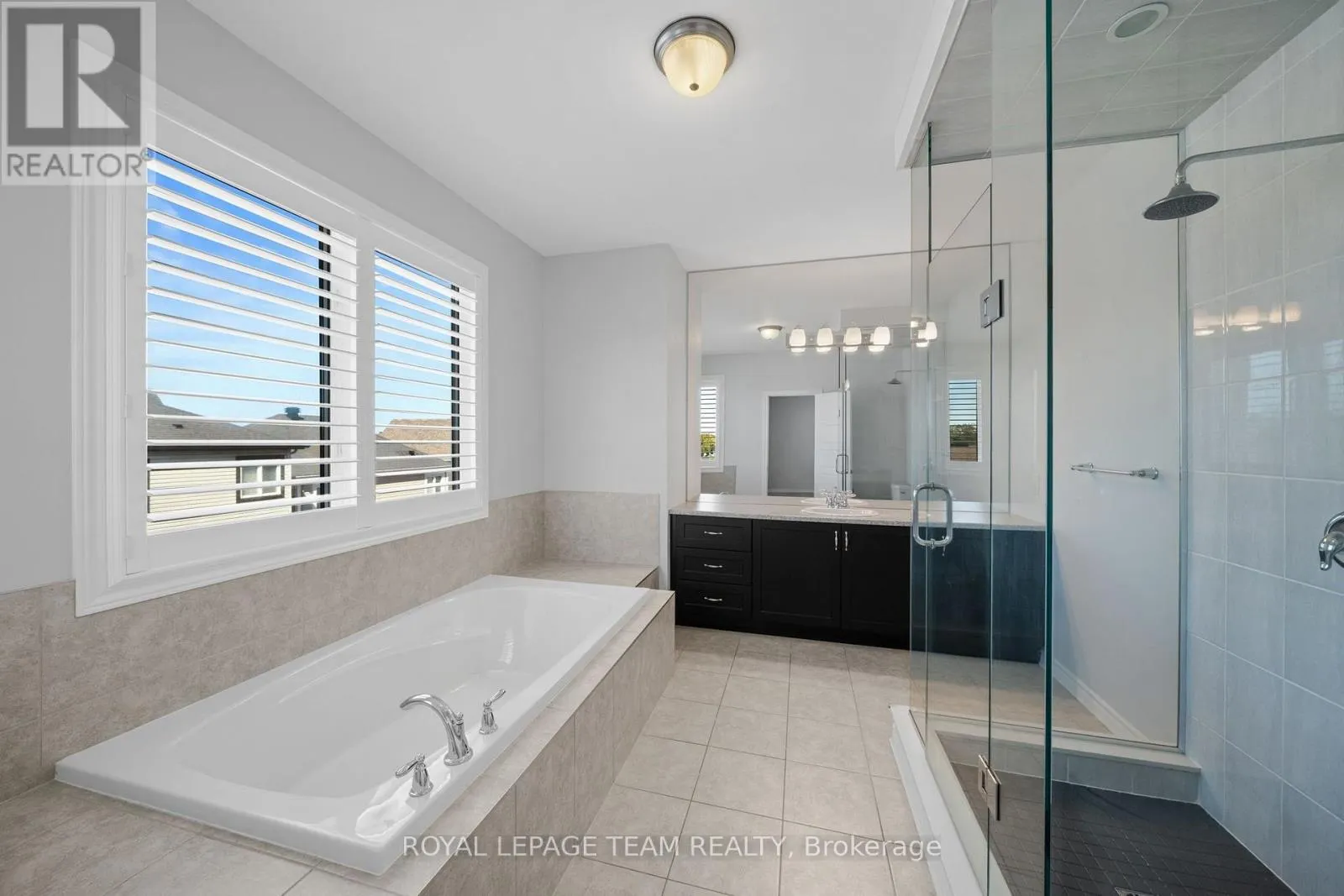 32 ESCALLONIA COURT