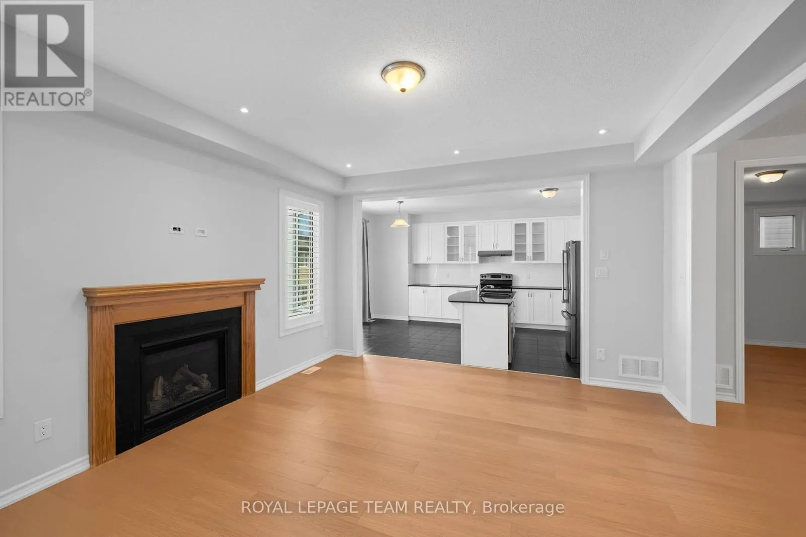 32 ESCALLONIA COURT