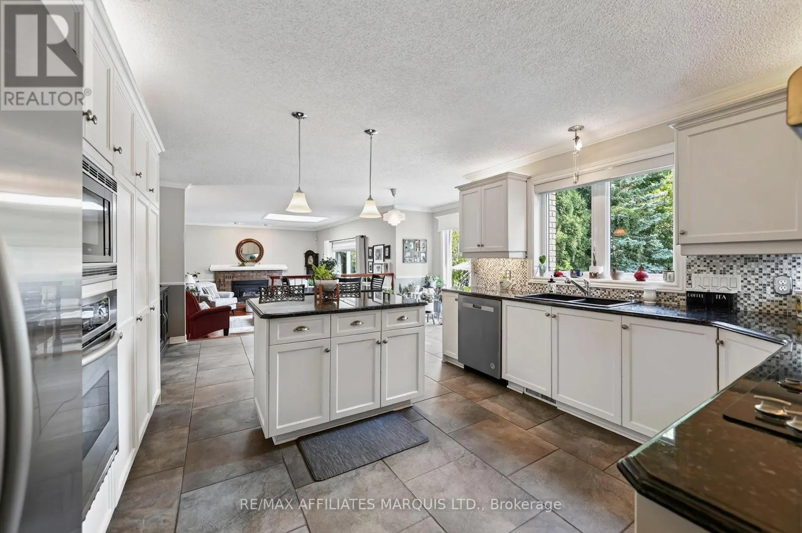 1704 BLAKELY DRIVE