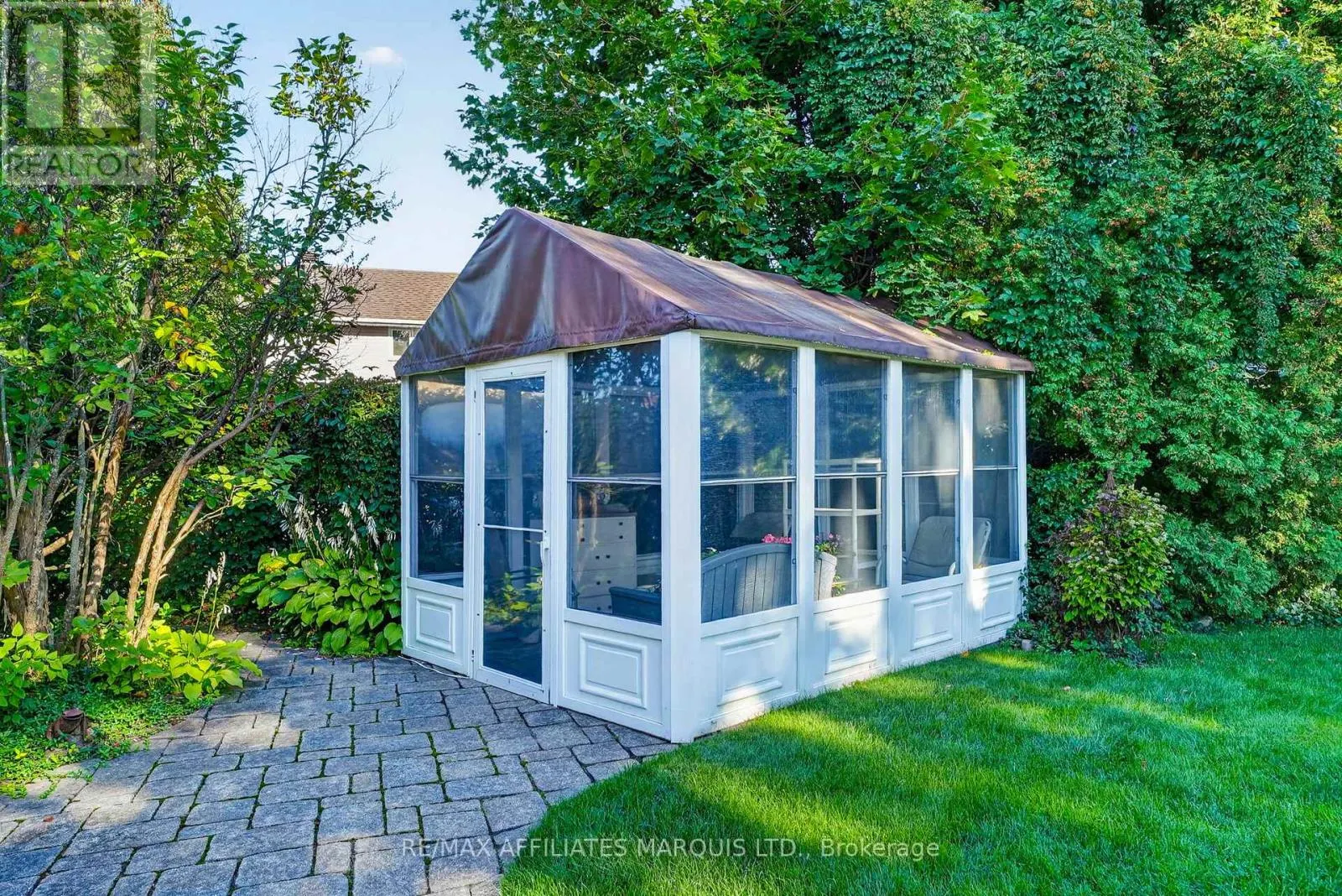 1704 BLAKELY DRIVE