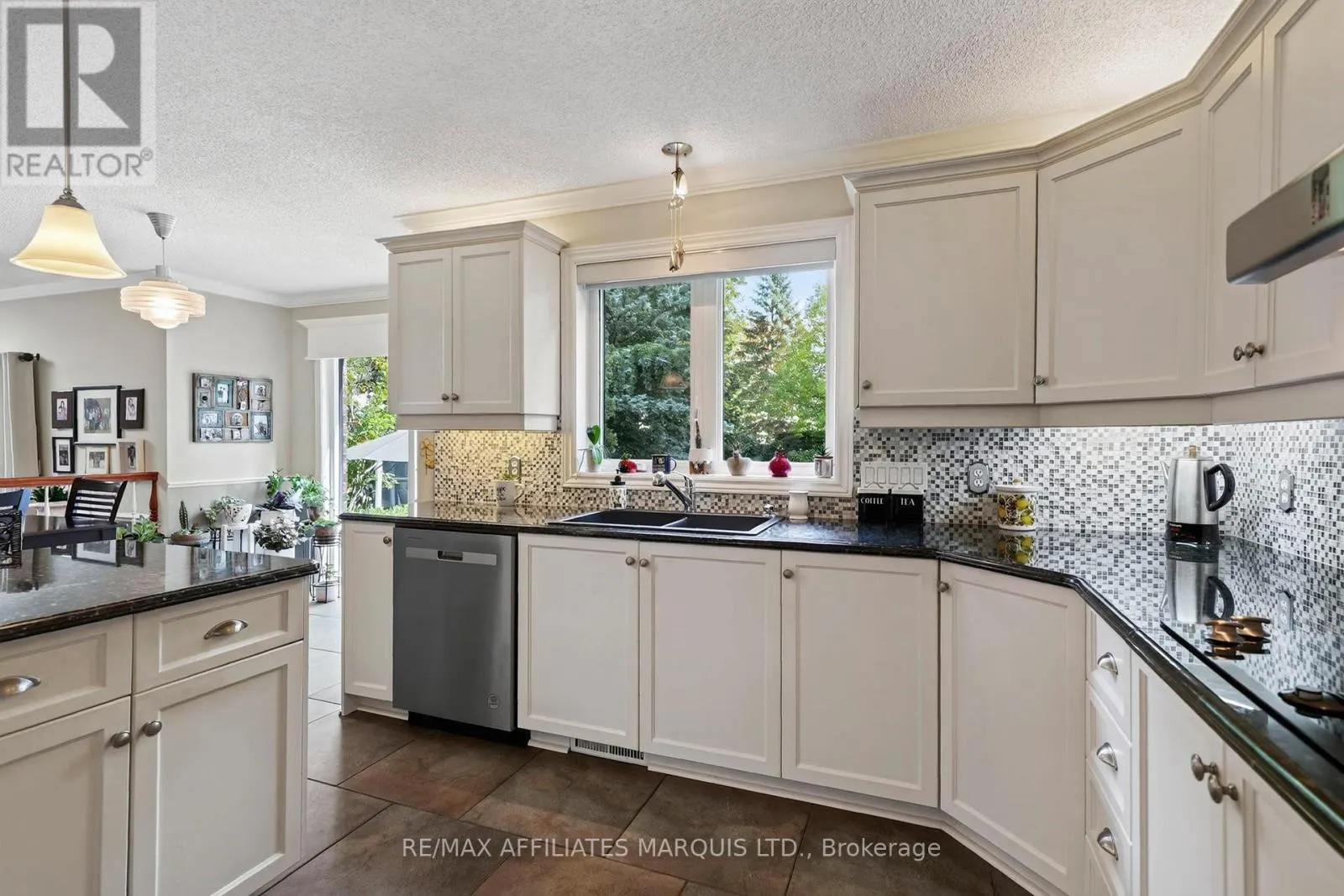1704 BLAKELY DRIVE
