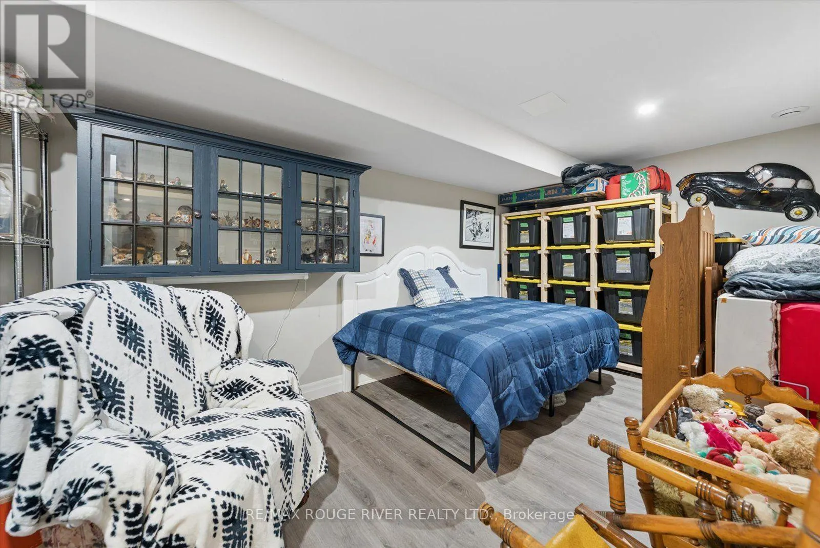 25 AMBROSIA TERRACE
