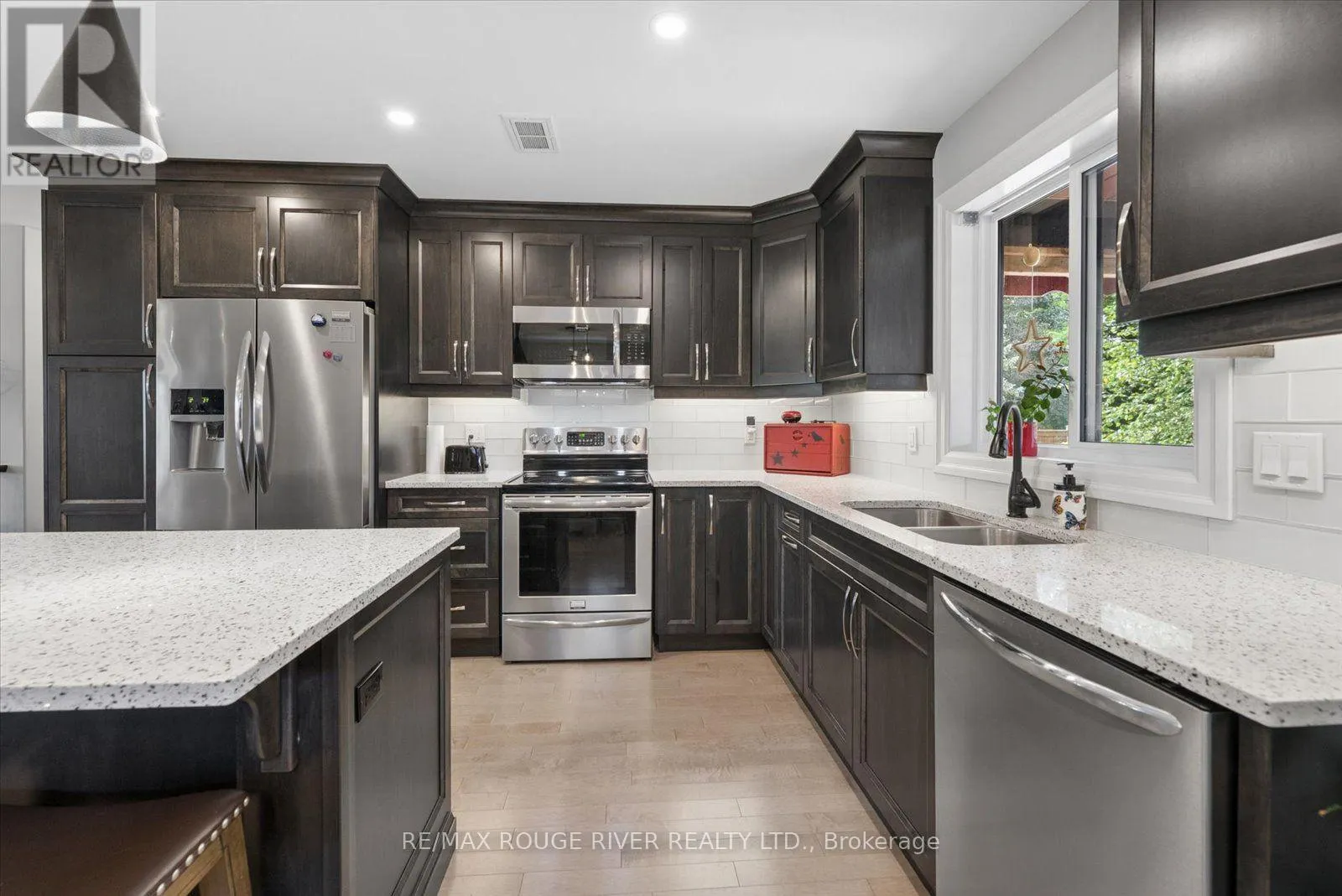 25 AMBROSIA TERRACE
