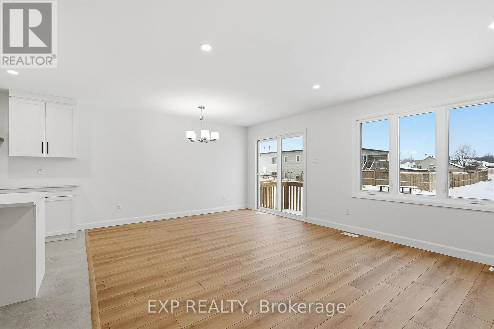243 SUMAC CRESCENT