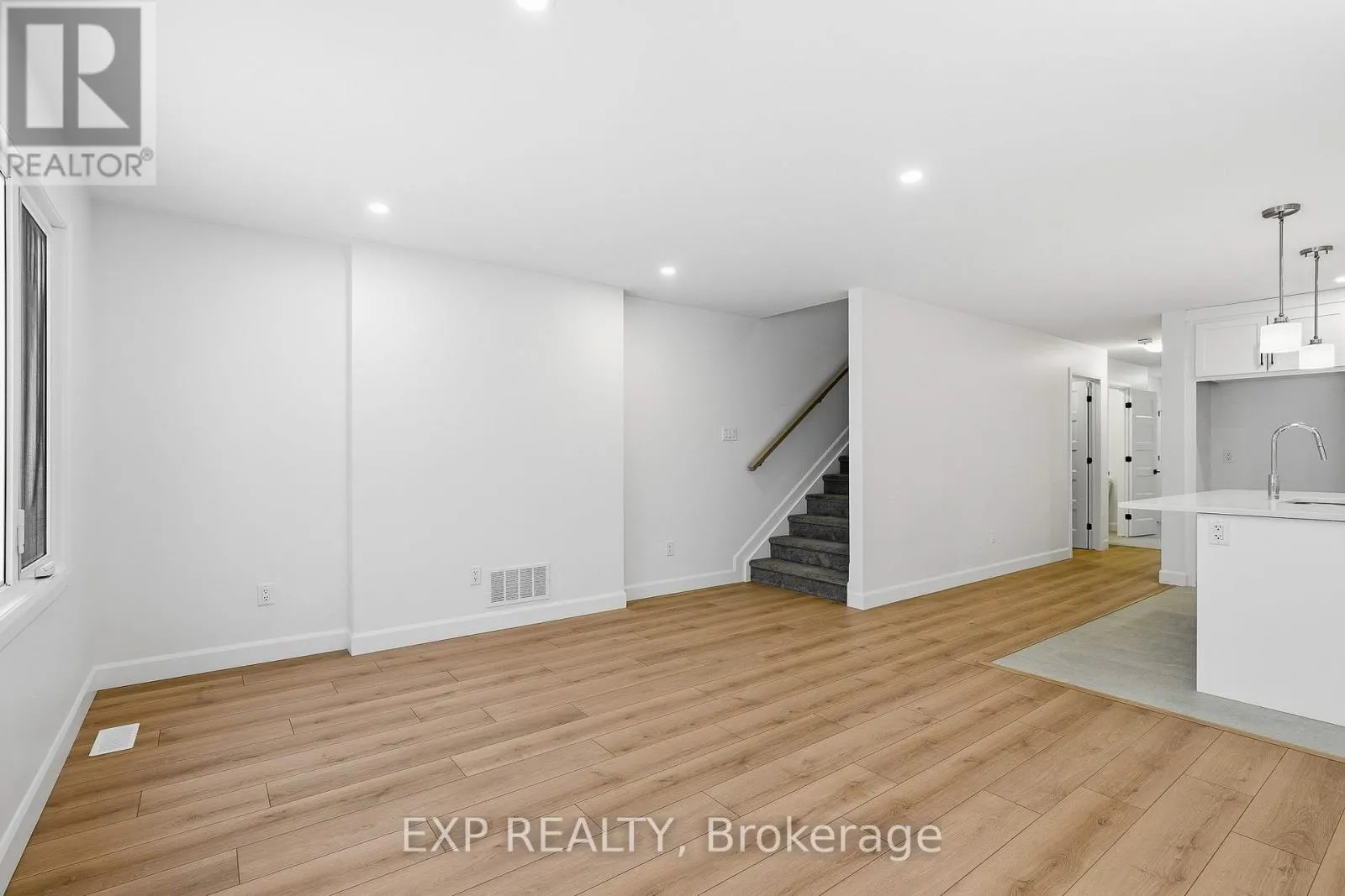 243 SUMAC CRESCENT