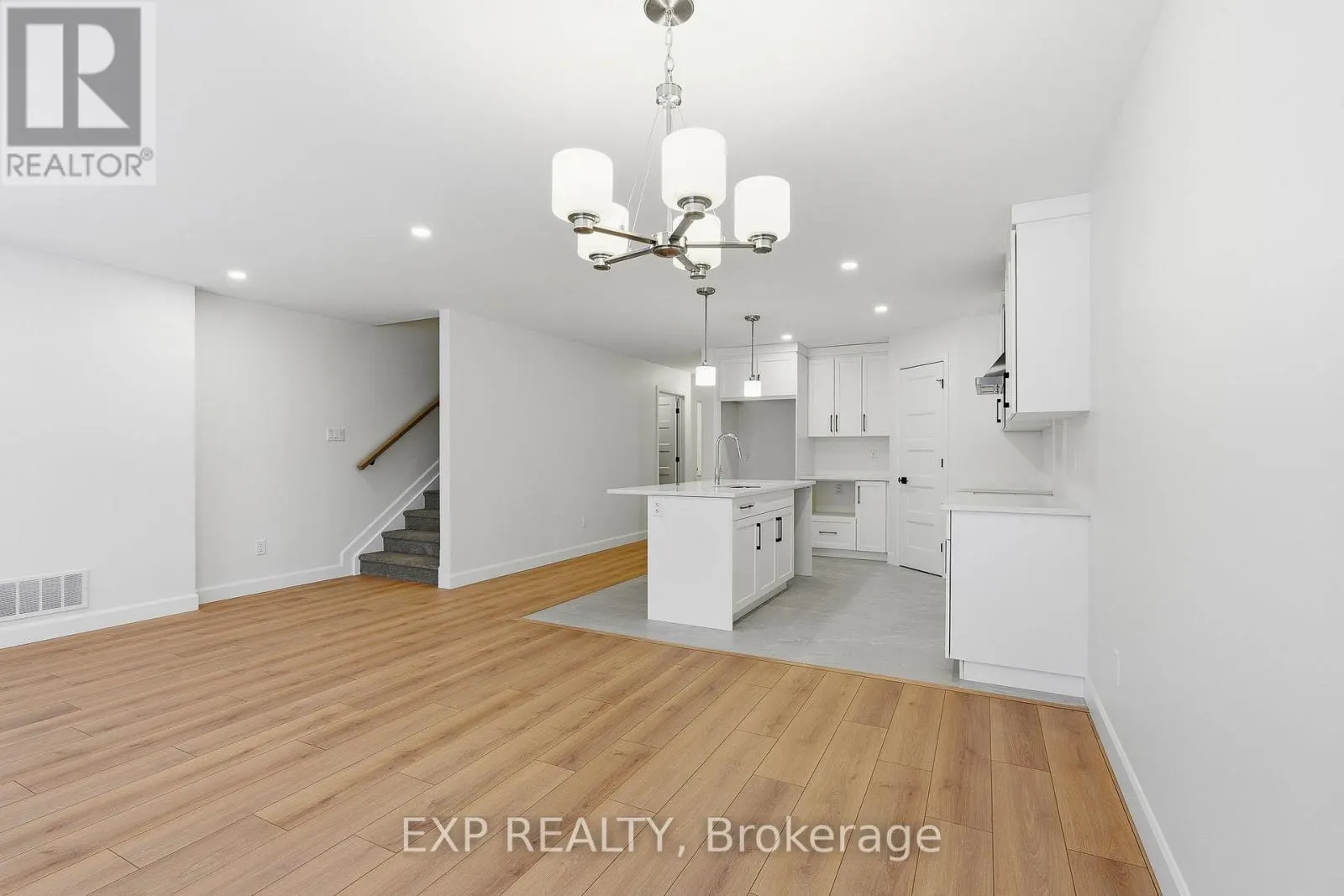 243 SUMAC CRESCENT