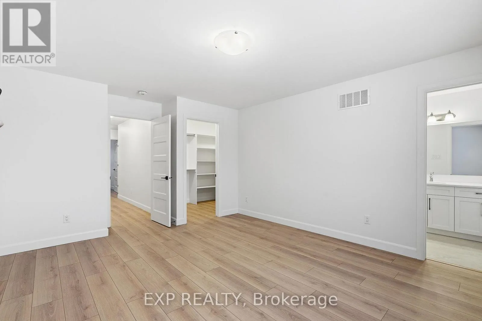 243 SUMAC CRESCENT