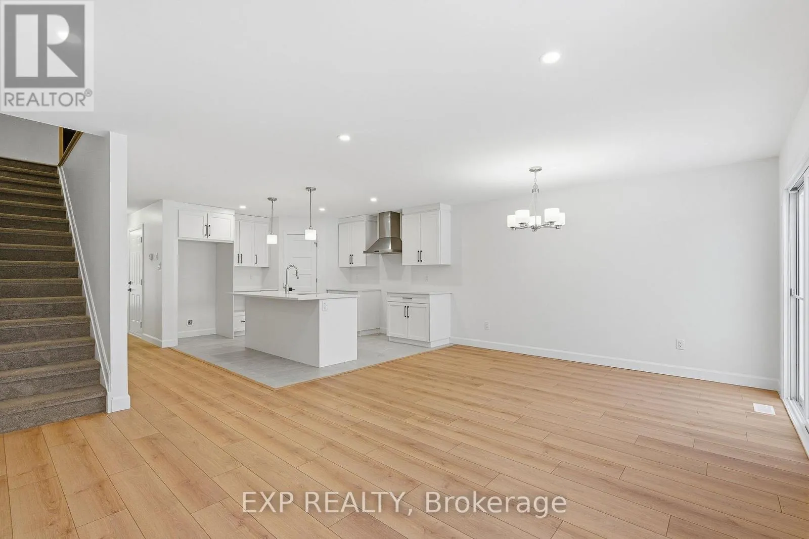 243 SUMAC CRESCENT