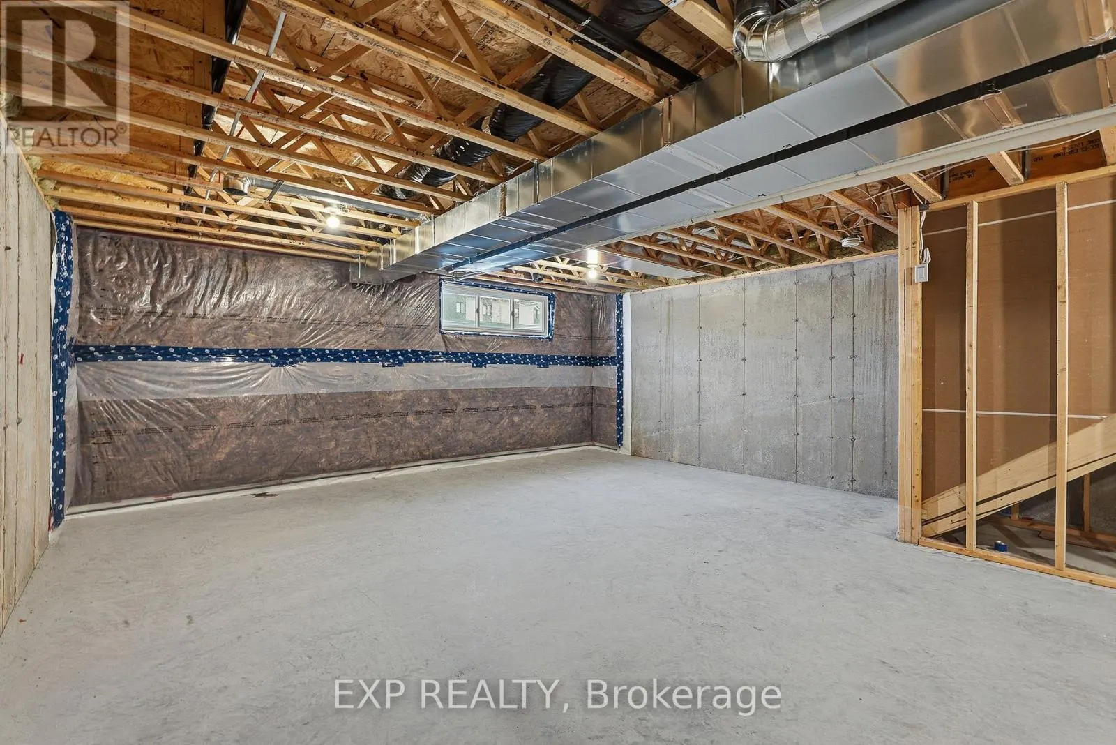 243 SUMAC CRESCENT