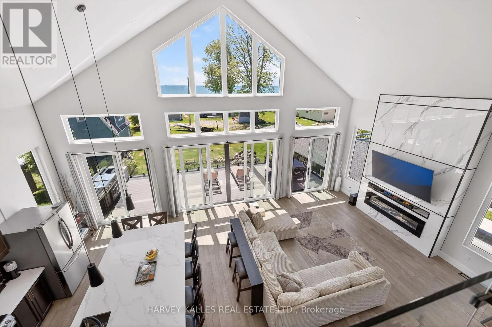 3184 LAKESHORE ROAD