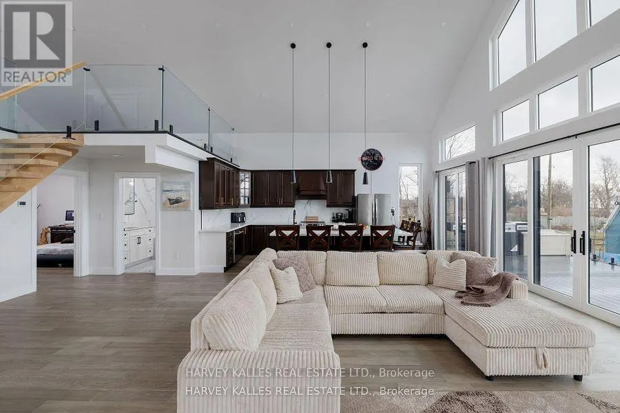 3184 LAKESHORE ROAD