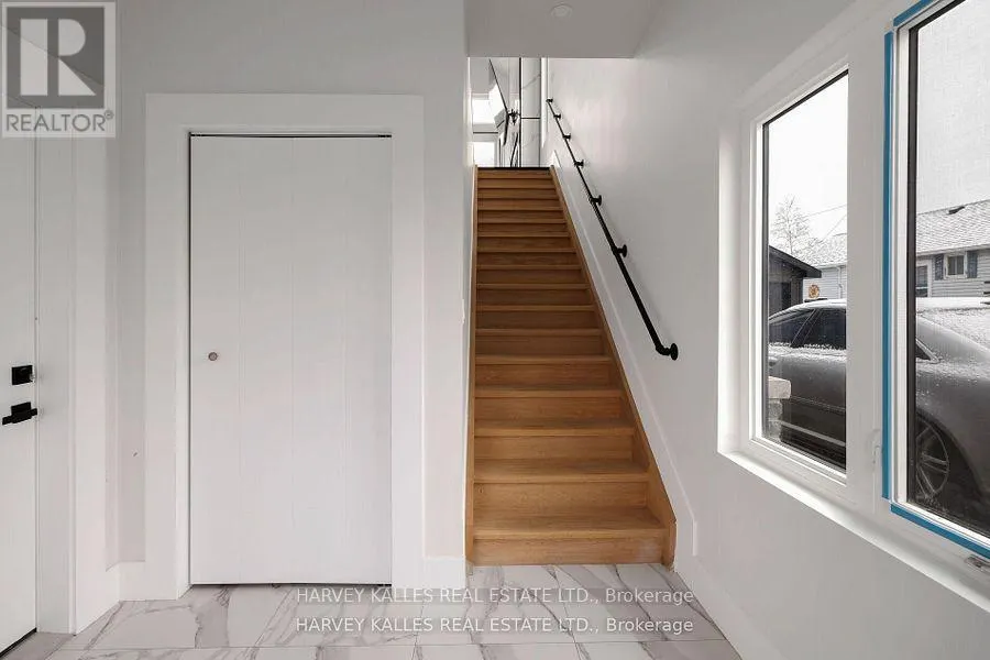 3184 LAKESHORE ROAD