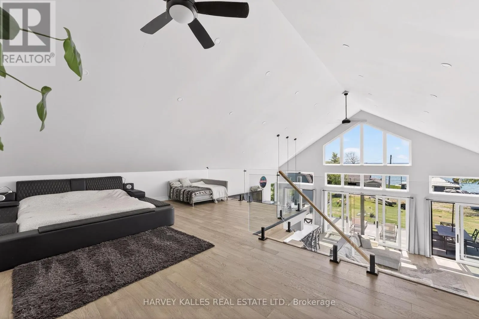 3184 LAKESHORE ROAD